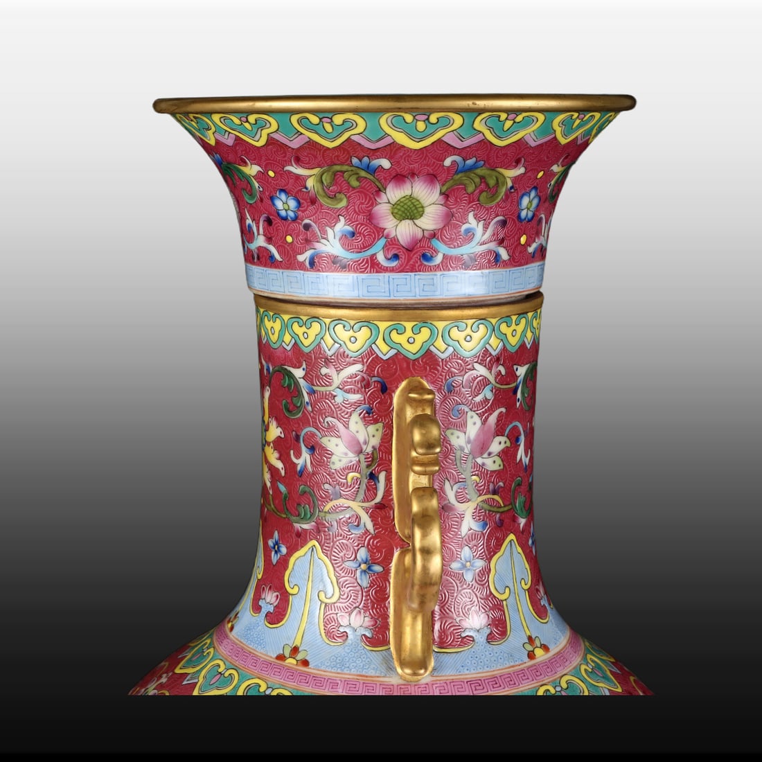 A Exquisite Ruby Red-Glazed Painted Gold Flower Pattern Vase - 5