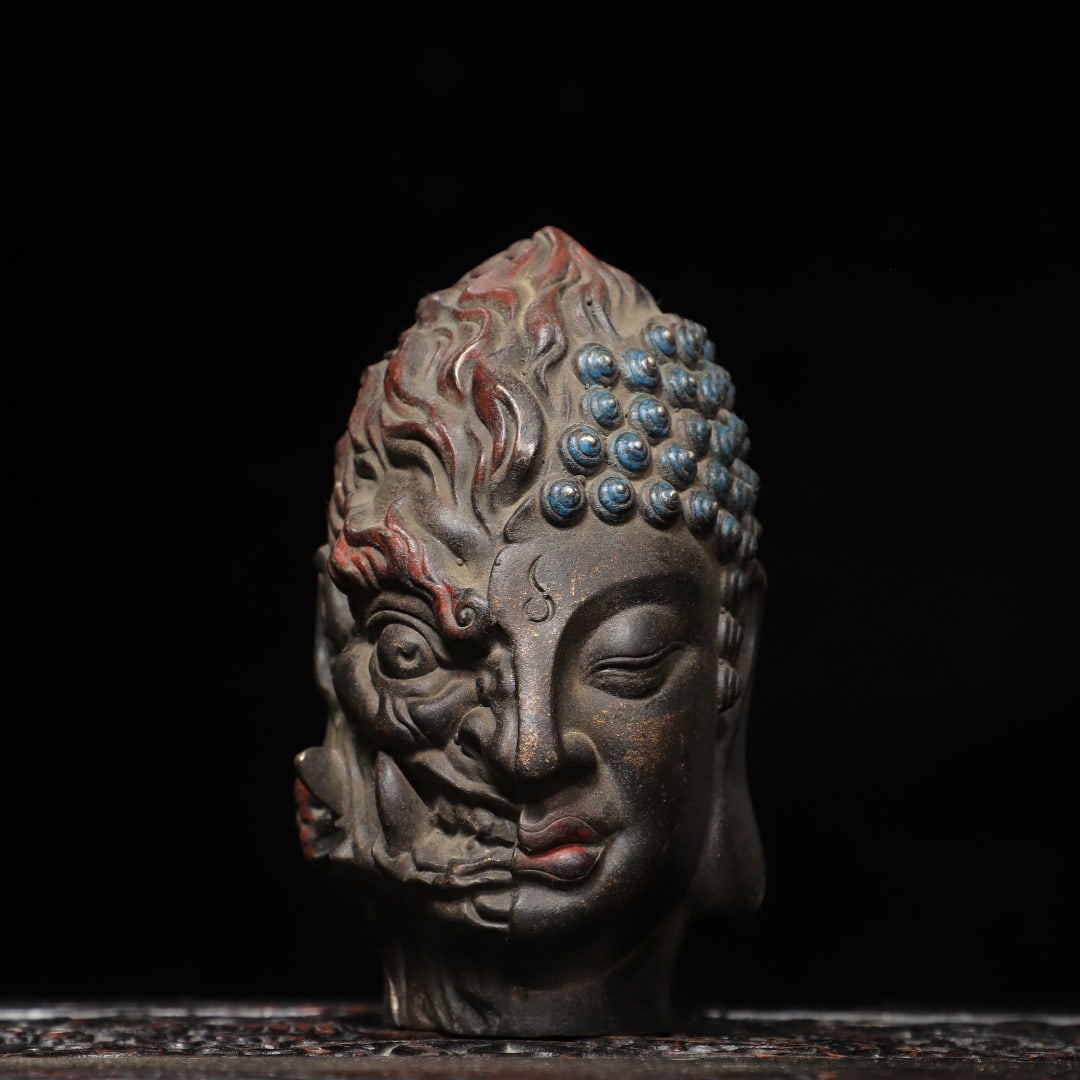 A Exquisite Gold-Foiled Bronze Buddha Head Ornament (1 of 9)