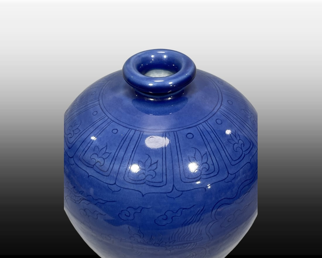 A Exquisite Ji Blue Glazed Dragon Pattern Vase - 5