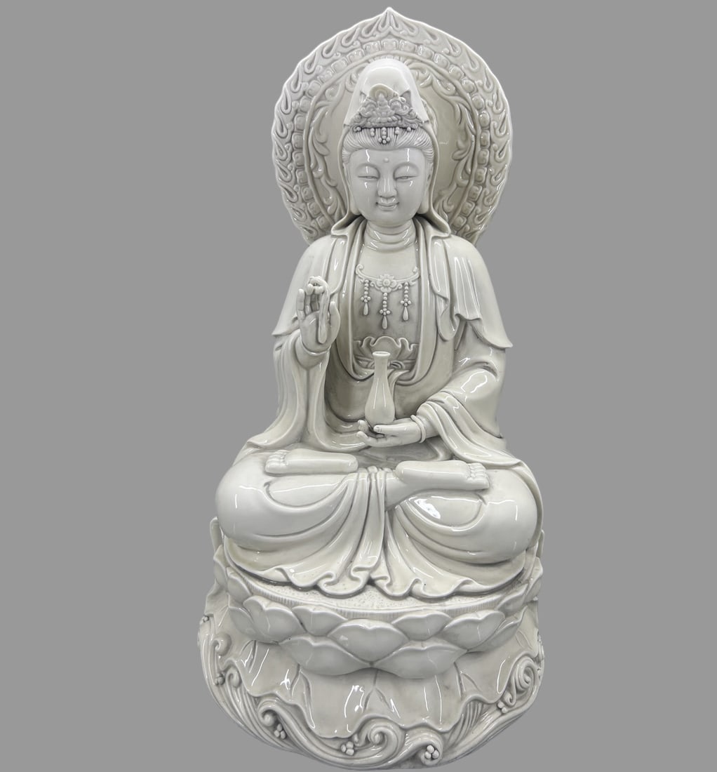 A Exquisite Blance-De-Chine Statue of Avalokitesvara Ornament: A Exquisite Blance-De-Chine Statue of Avalokitesvara Ornament,Ming Dynasty, China,With Mark,Size:20.1in 德化瓷观音摆件,中国明代,४