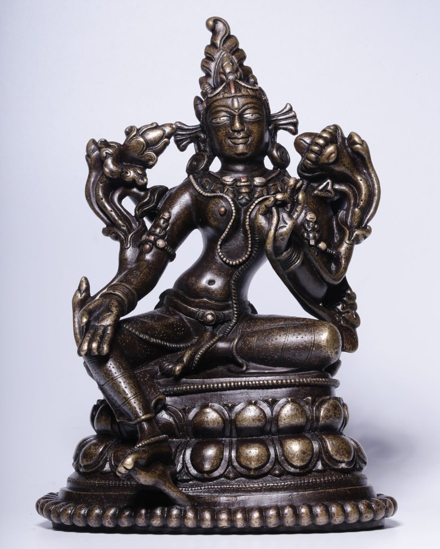 A Exquisite Bronze Inlaid Silver Statue of Tara Ornament: A Exquisite Bronze Inlaid Silver Statue of Tara Ornament,Qing Dynasty, China,Size:6.9inx4.5inx3.1in,Weight:1304g