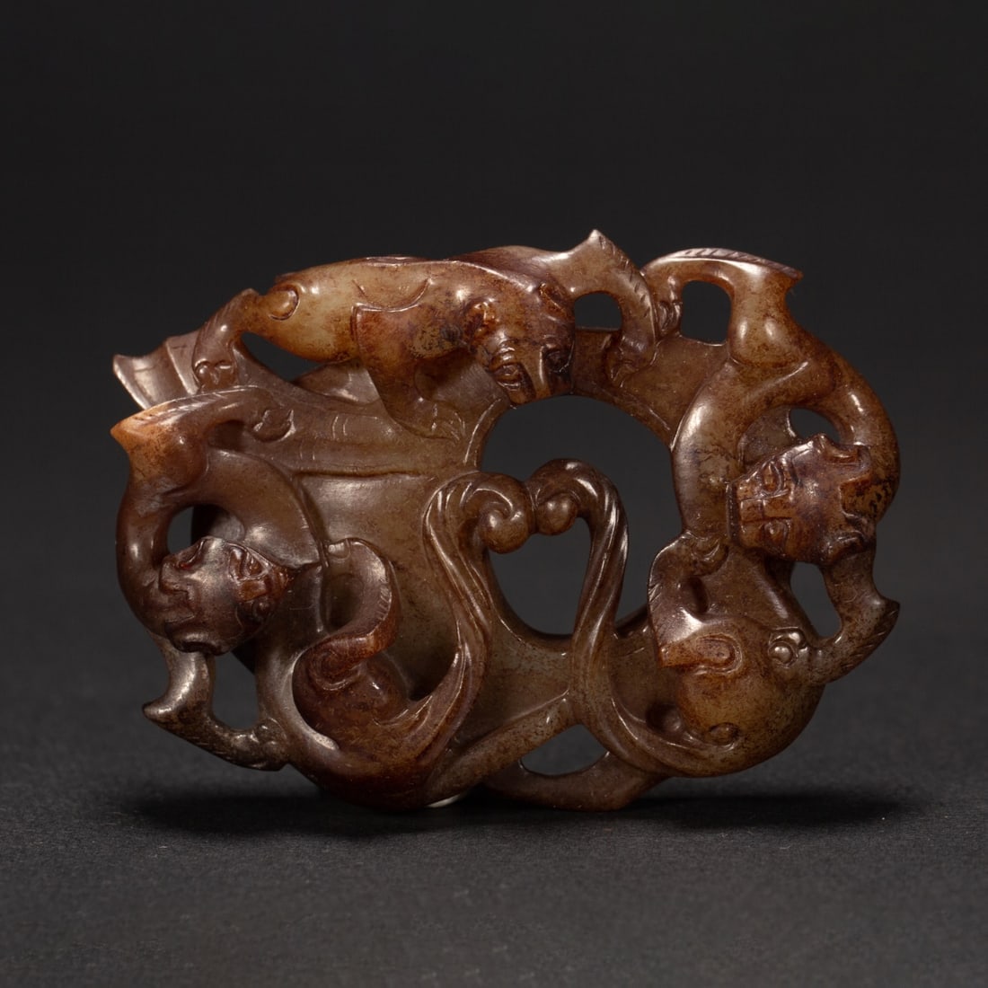 A Exquisite Gaogu Jade Dragon Pattern Jade Bi: A Exquisite Gaogu Jade Dragon Pattern Jade Bi,Han Dynasty, China,Size:3inx2in,Weight:60g 高古玉龙纹壁,中国汉代
