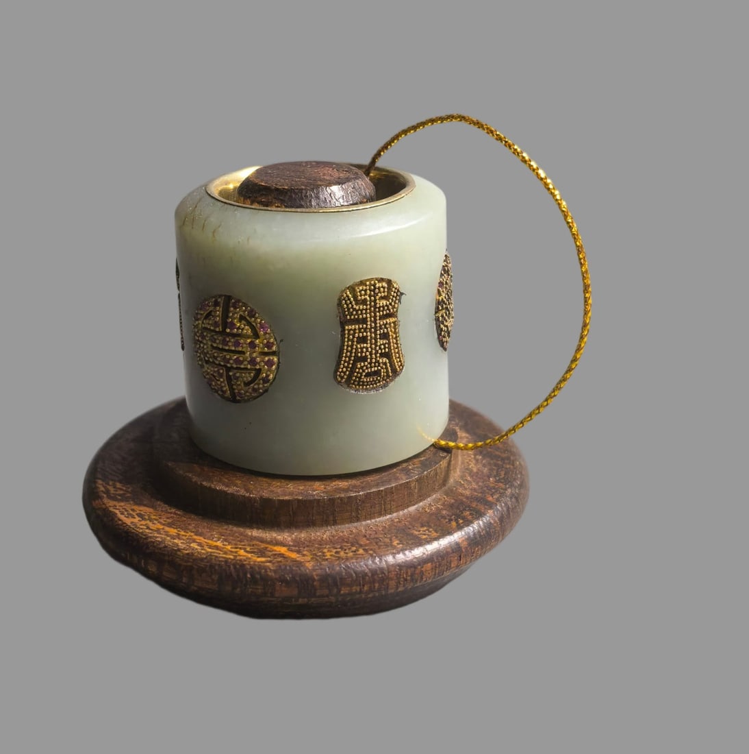 A Exquisite White Jade Thumb Ring - 2