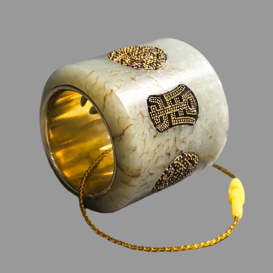 A Exquisite White Jade Thumb Ring - 5