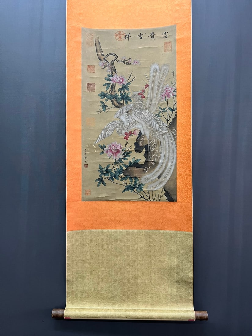 A Chinese Vertical Scroll Ink Painting of Flowers and Birds on Silk: A Chinese Vertical Scroll Ink Painting of Flowers and Birds on Silk,Song Dynasty, China,Lu Zonggui,without frame size:14.2inx25.8in