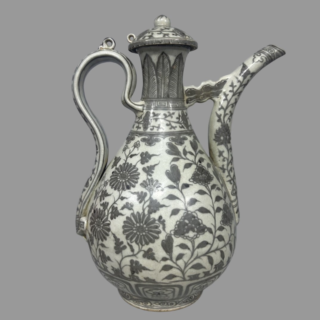 A Exquisite Underglaze-Red Lotus Pattern Ewer - 4