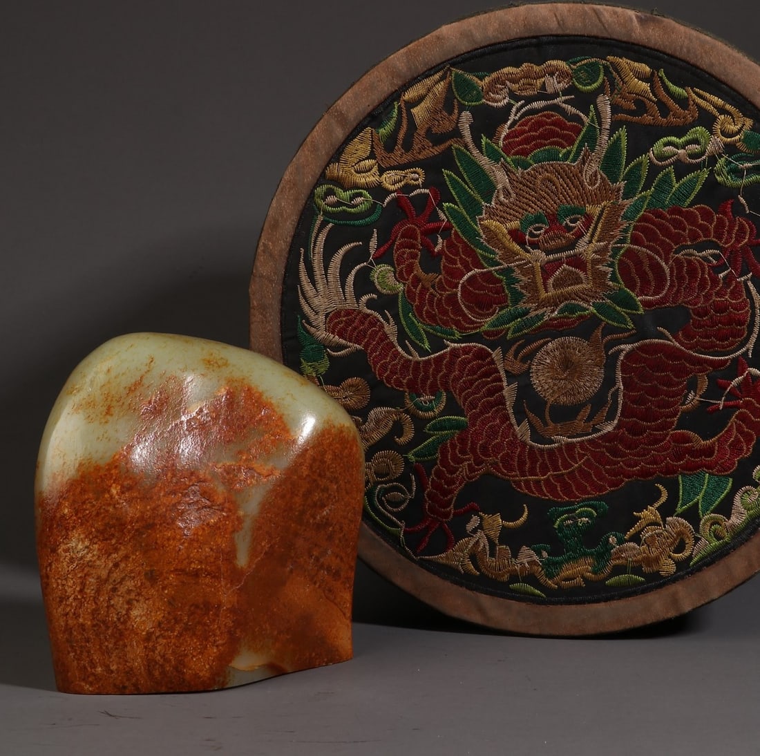 A Exquisite Hetian Jade Seal: A Exquisite Hetian Jade Seal,Qing Dynasty, China,Size:5.3inx3inx5in,Weight:1608g 和田玉印章,中国清代
