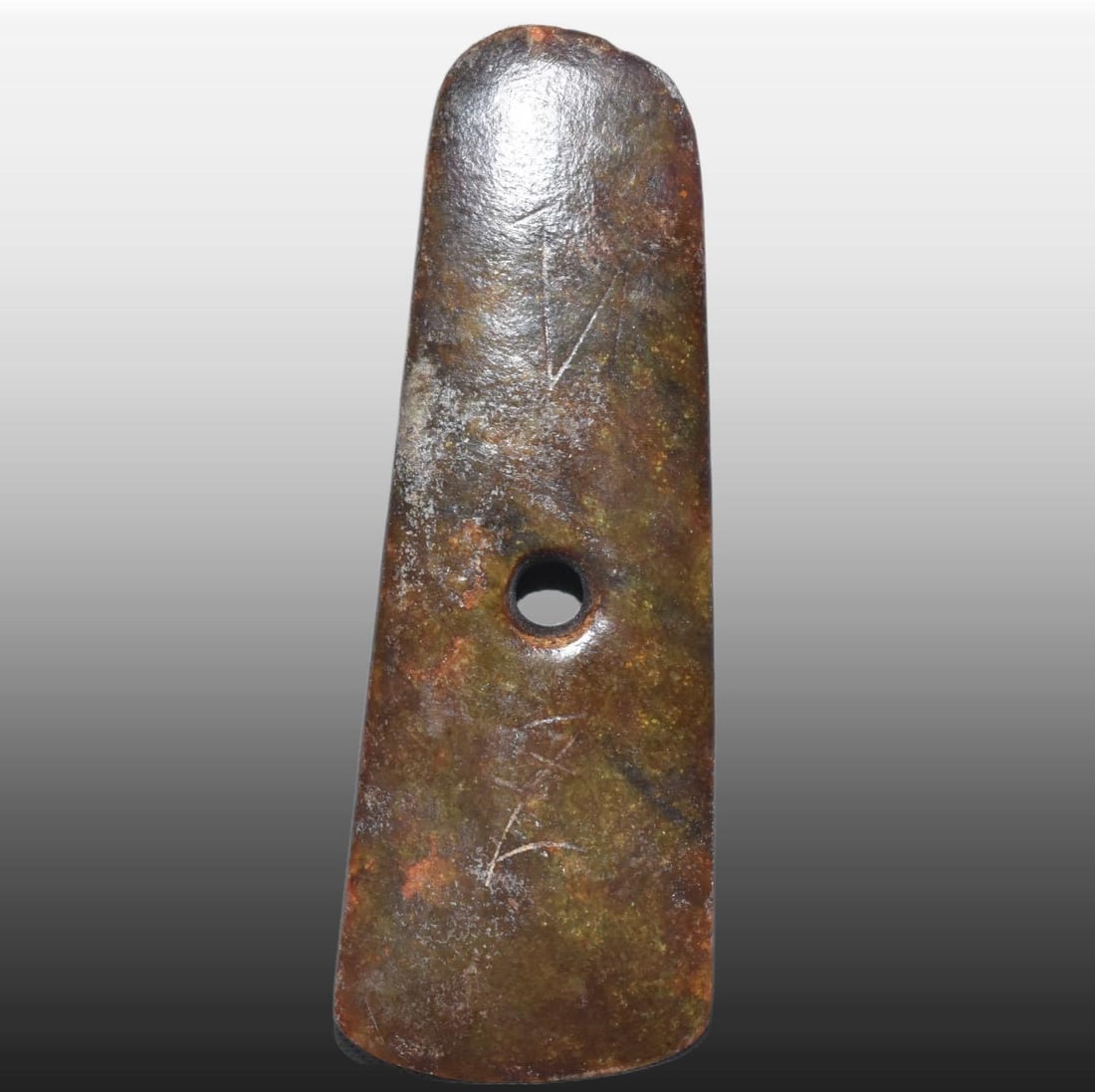 A Exquisite Gaogu Jade Hatchet: A Exquisite Gaogu Jade Hatchet,Ancient Time, China,Size:7.7inx2.6in,Weight:350g 高古玉斧头,远古时期