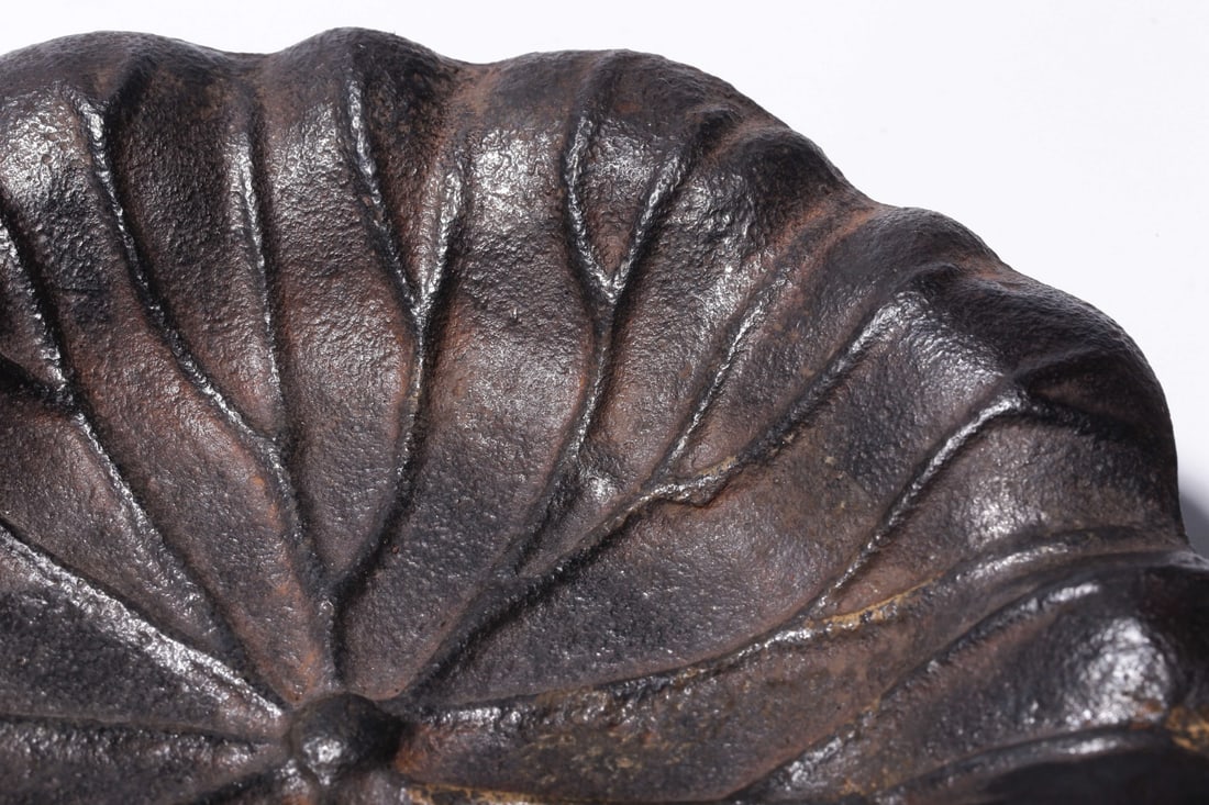A Exquisite Iron Lotus Leaf Pattern Brush Washer - 2