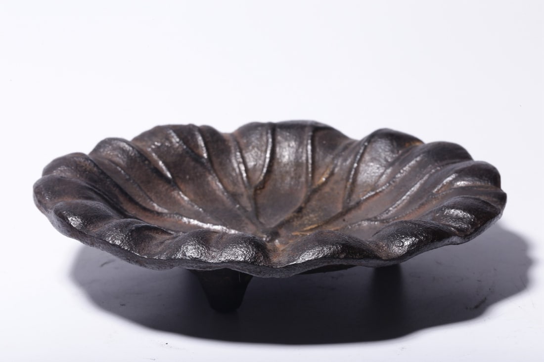 A Exquisite Iron Lotus Leaf Pattern Brush Washer - 3