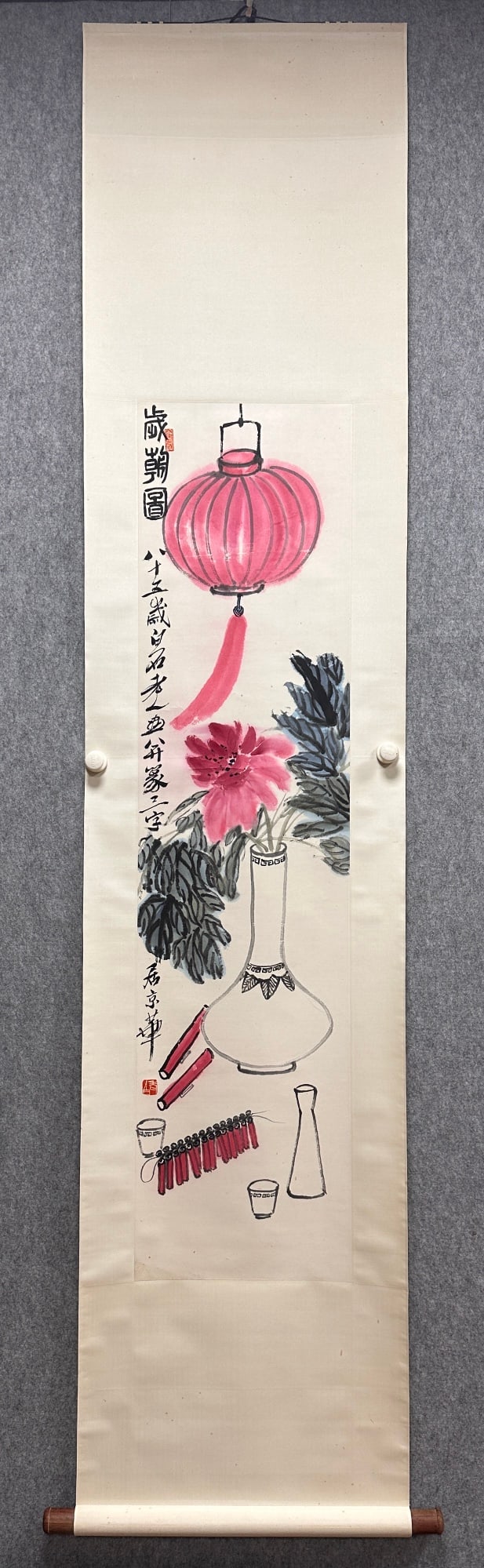 A Chinese Vertical Scroll Ink Painting of Flowers on Paper: A Chinese Vertical Scroll Ink Painting of Flowers on Paper,Modern Time of China,Qi Baishi,without frame size:13.4inx53.9in 一幅中国水墨纸本花Õ