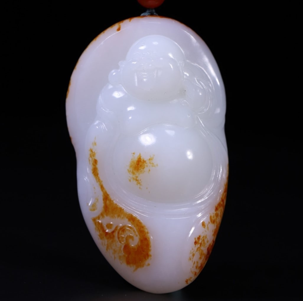 A Exquisite Hotan Jade Buddha Pendant (1 of 8)