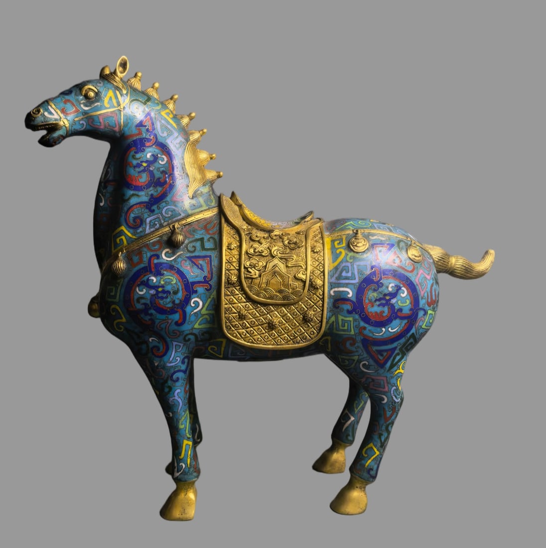 A Exquisite Cloisonne Horse Ornament: A Exquisite Cloisonne Horse Ornament,Qing Dynasty, China,Qianlong Four-character Mark,Size:13.4inx4.3inx12.6in,Weight:4550g 掐丝珐琅马摆件,中国