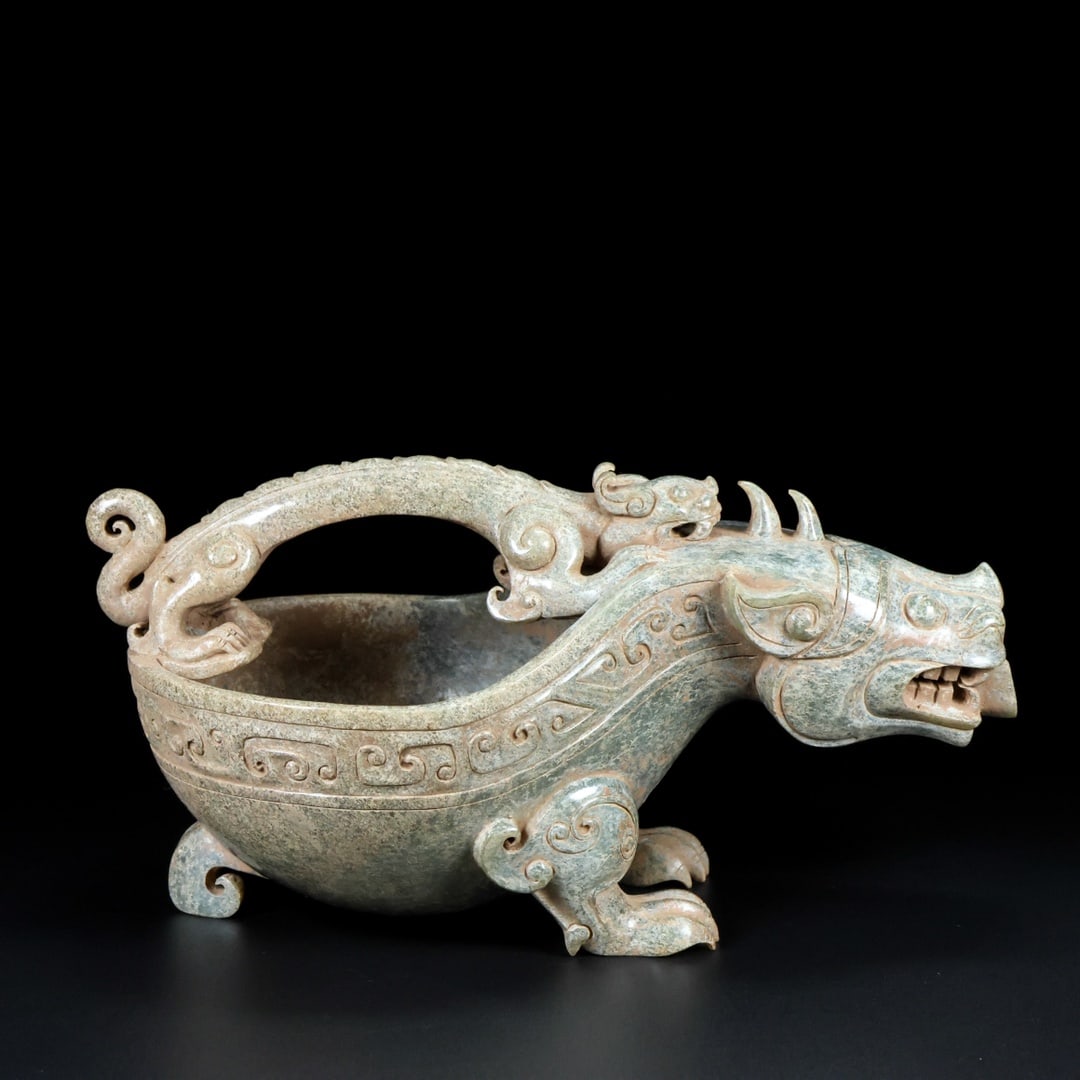 A Exquisite Hotan Jade Dragon Cup: A Exquisite Hotan Jade Dragon Cup,Han Dynasty, China,Size:7.9inx4.7inx4.3in,Weight:756g 和田玉龙杯,中国汉代