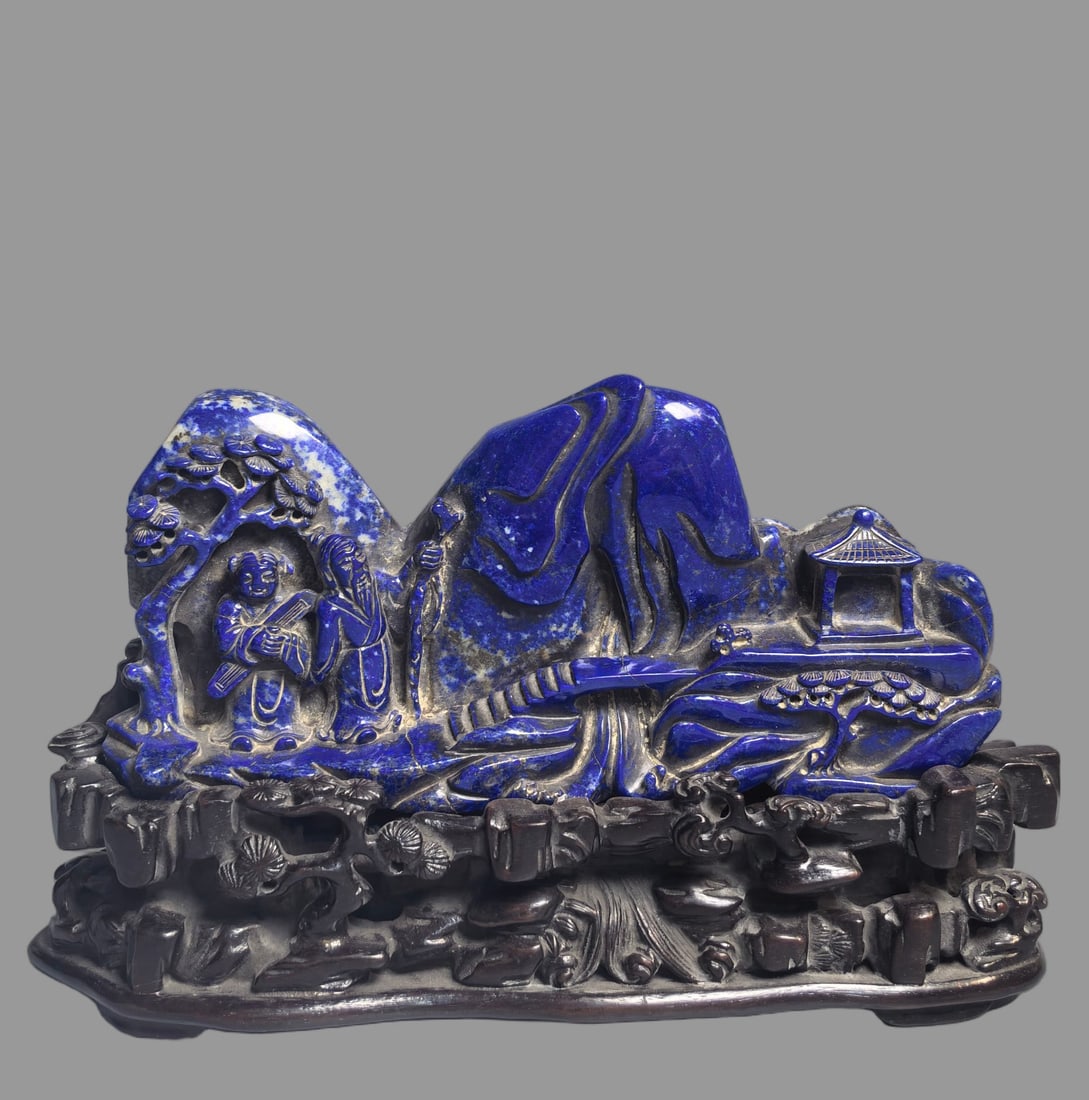 A Exquisite Lapis Lazuli Mountain Ornament: A Exquisite Lapis Lazuli Mountain Ornament,Qing Dynasty, China,Size:6.3inx1.8inx2.8in,Weight:700g 青晶石山型摆件,中国清代