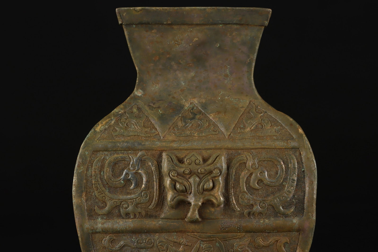 A Exquisite Bronze Dragon Pattern Square Vase - 4
