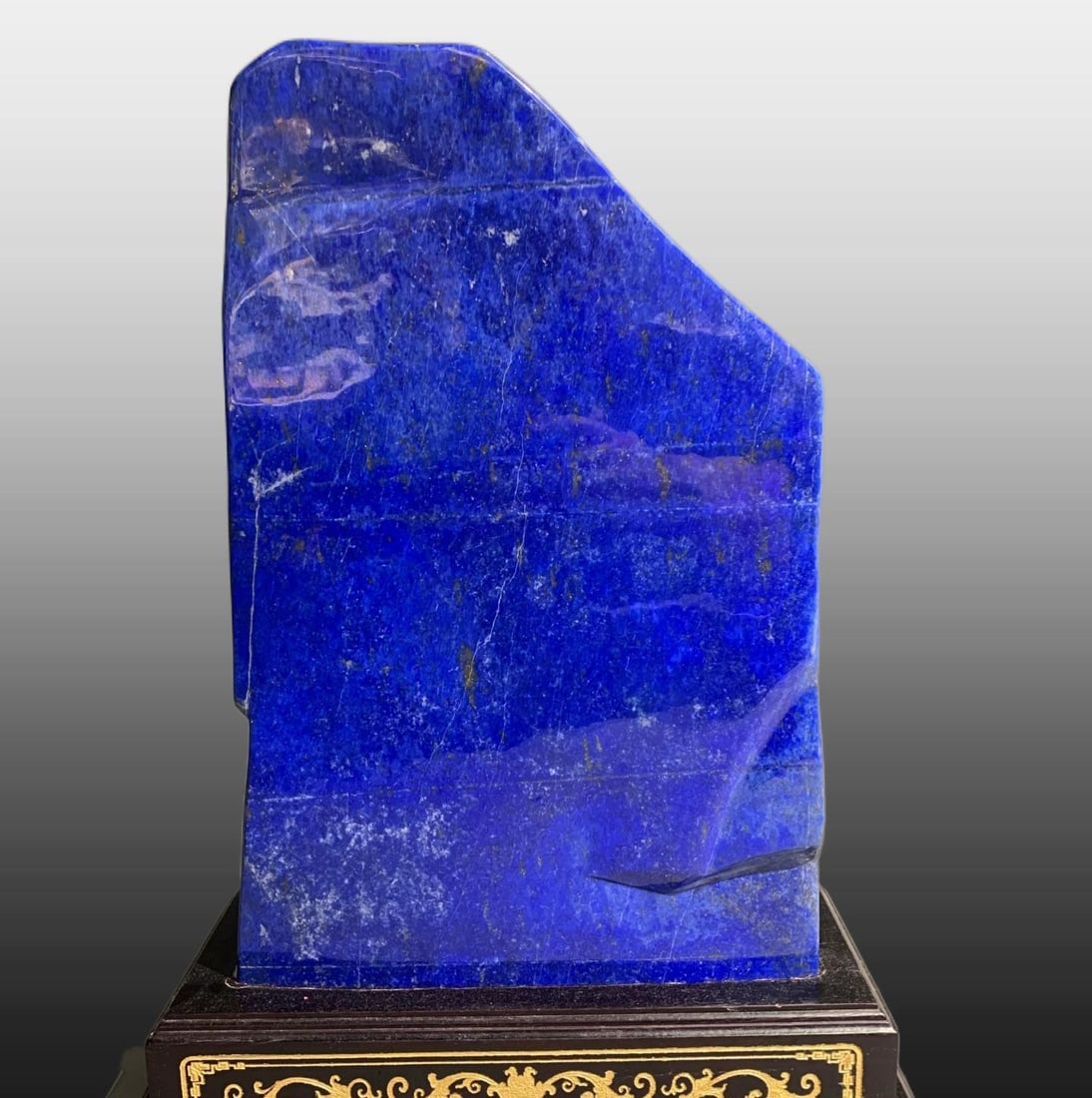 A Exquisite Lapis Lazuli Table Screen: A Exquisite Lapis Lazuli Table Screen,Qing Dynasty, China,Size:13inx6.7inx16.9in,Weight:18400g 青金石插屏,中国清代