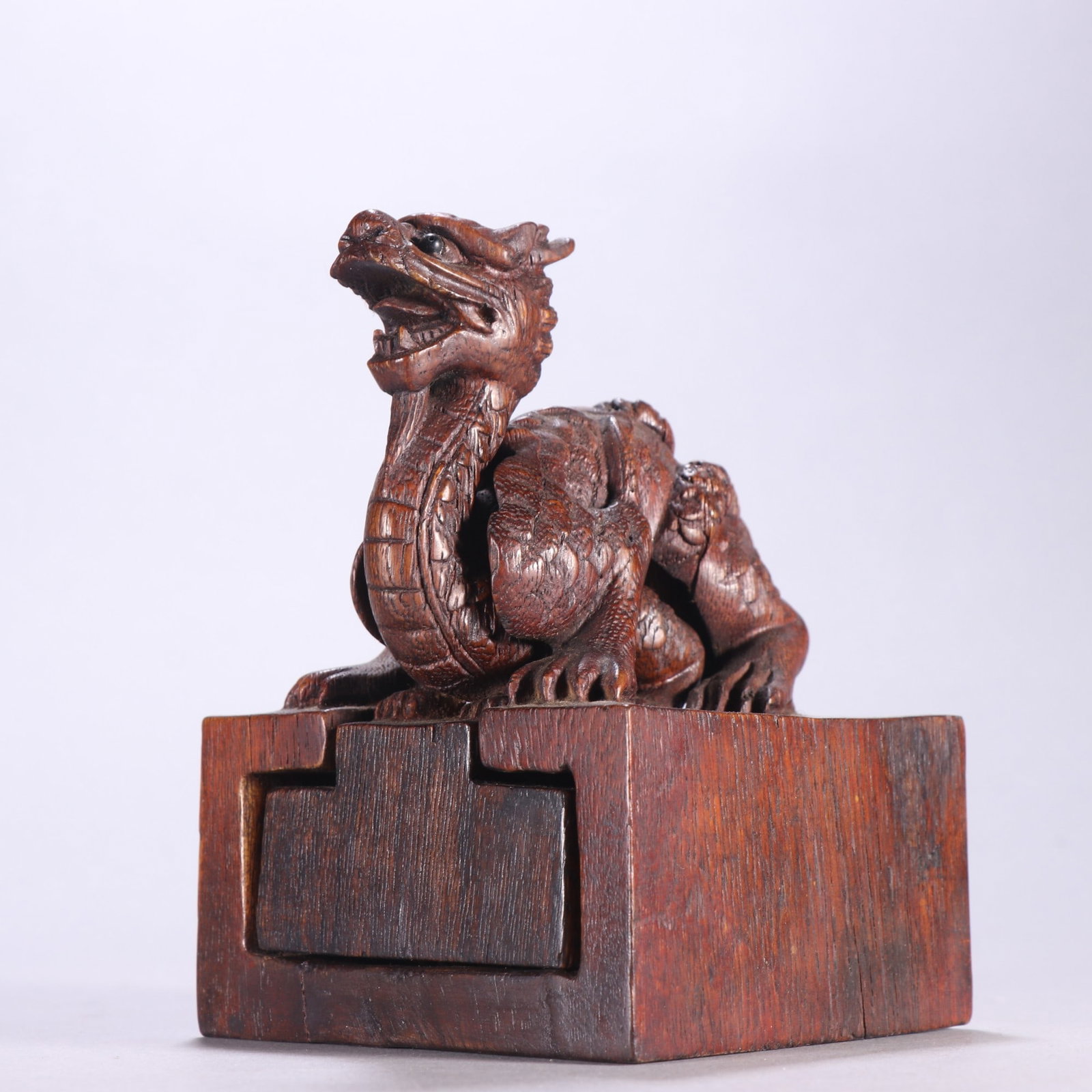 A Exquisite Eaglewood Dragon Pattern Seal - 2