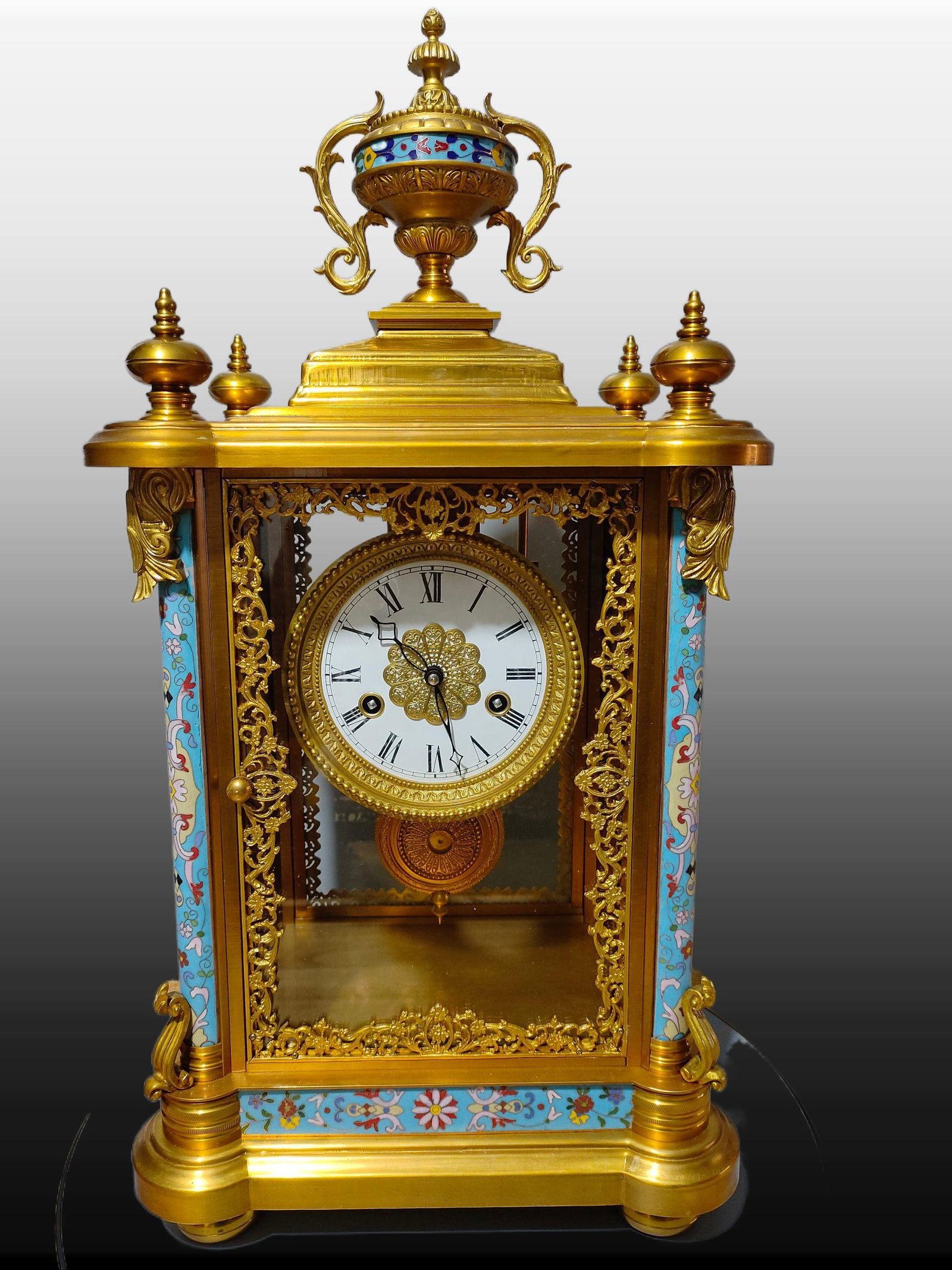 A Exquisite Cloisonne Gilt Bronze Mantel Clock: A Exquisite Cloisonne Gilt Bronze Mantel Clock,Modern Time of China,Size:25.6inx14.6inx10.2in 景泰蓝铜鎏金座钟,近现代