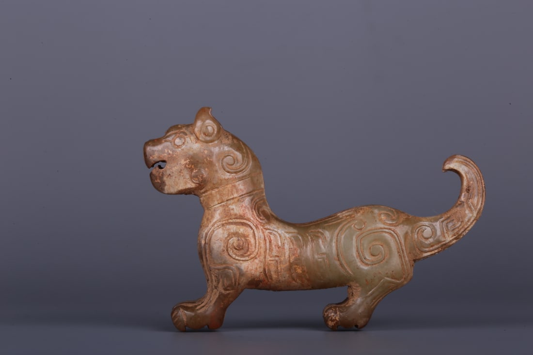 A pair of Exquisite Hotan Jade Tiger Tally: A pair of Exquisite Hotan Jade Tiger Tally,Han Dynasty, China,Size:3.3inx0.7inx2.2in,Weight:82.3g 一对和田玉虎符,中国汉代