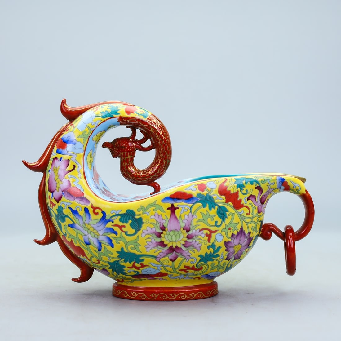 A Exquisite Famille-Rose Lotus Pattern Phoenix Head Cup: A Exquisite Famille-Rose Lotus Pattern Phoenix Head Cup,Qing Dynasty, China,Qianlong Four-character Mark,Size:6.7inx9.4inx3.9in,Weight:930g