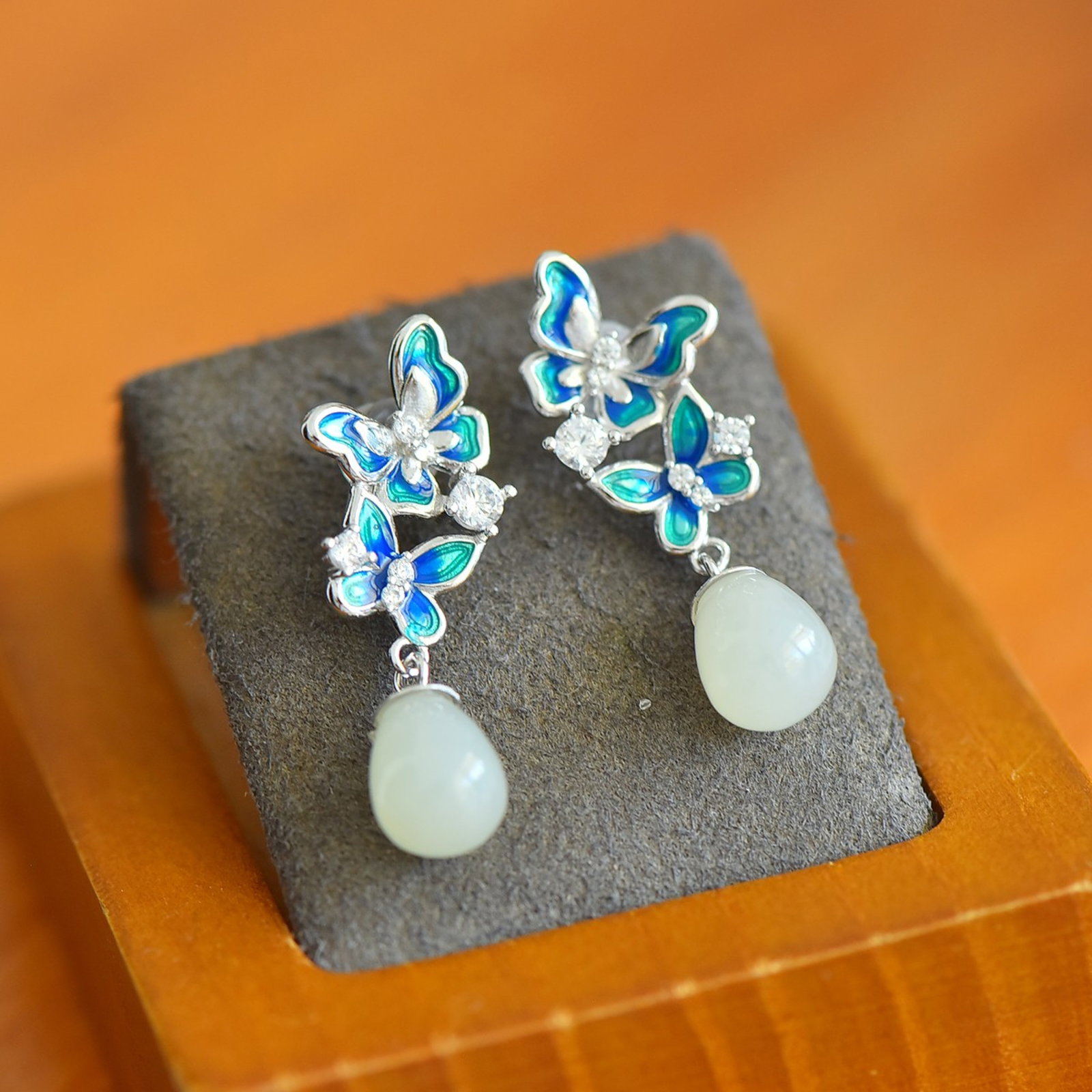 A Pair of Exquisite Sterling Silver Inlaid White Jade Enamel Earrings,Inlaid Gems - 2