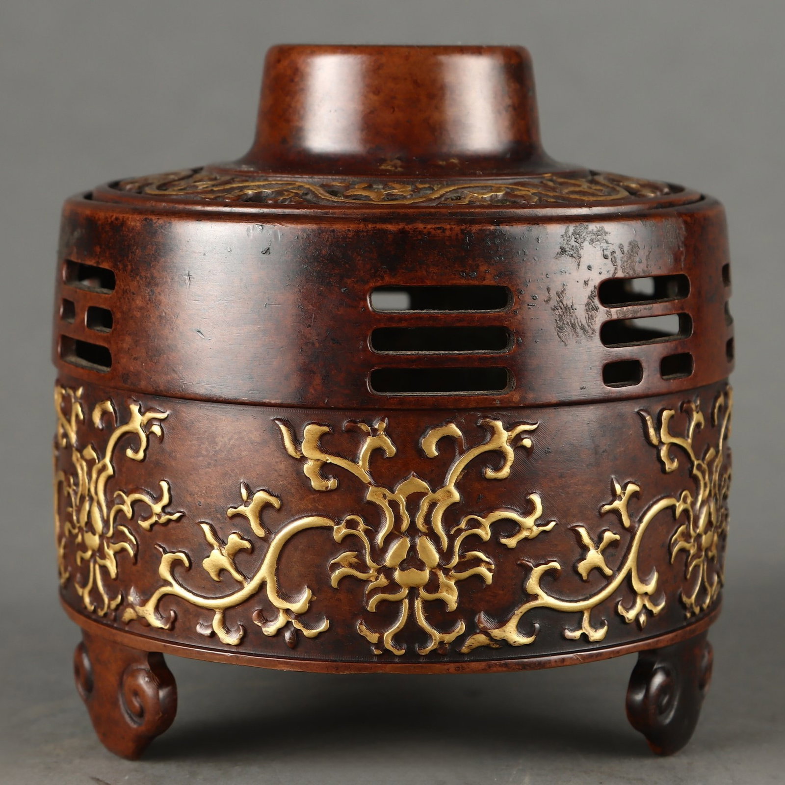 An Exquisite Gilt Bronze Lotus Pattern Tripod Censer - 2