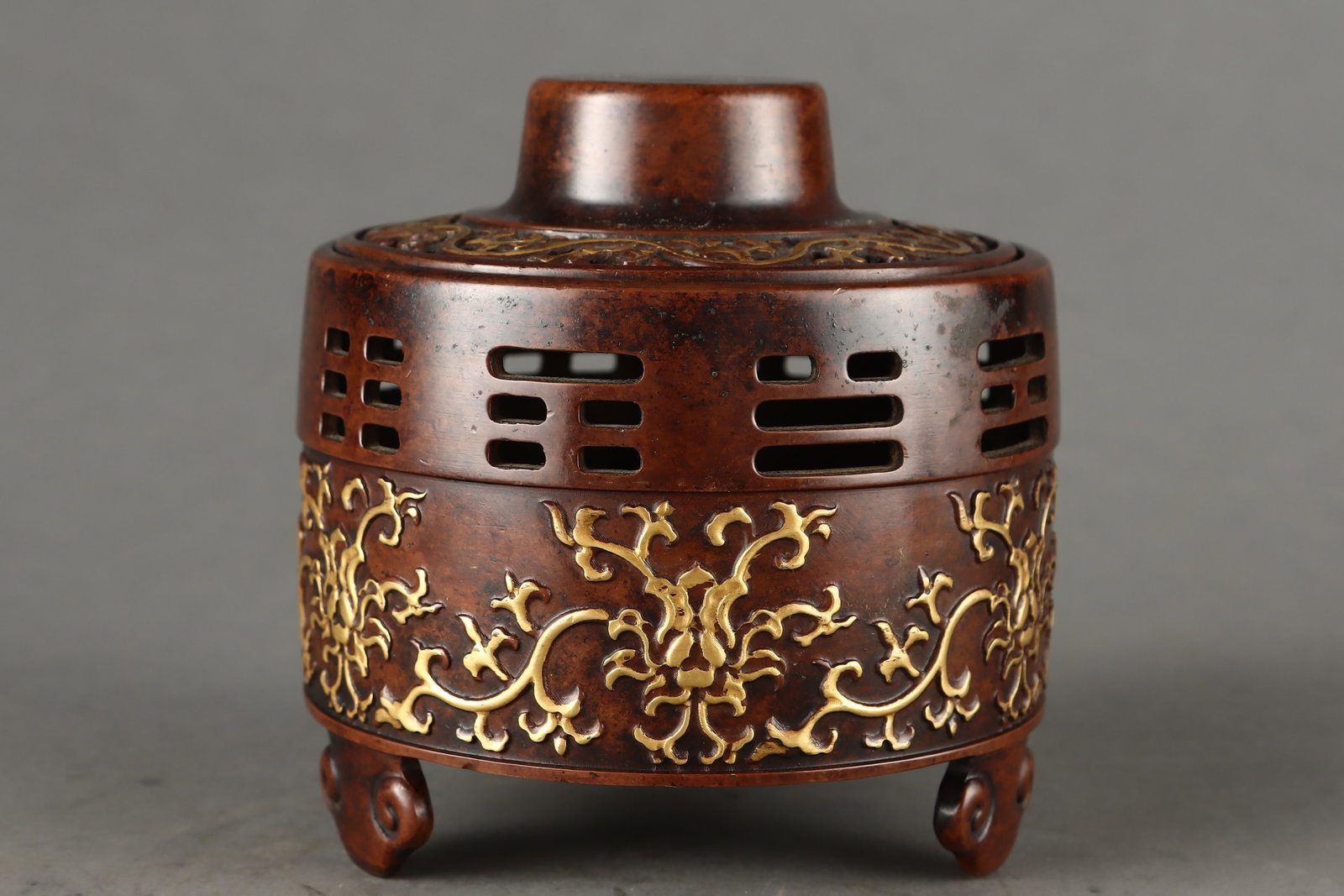 An Exquisite Gilt Bronze Lotus Pattern Tripod Censer - 3