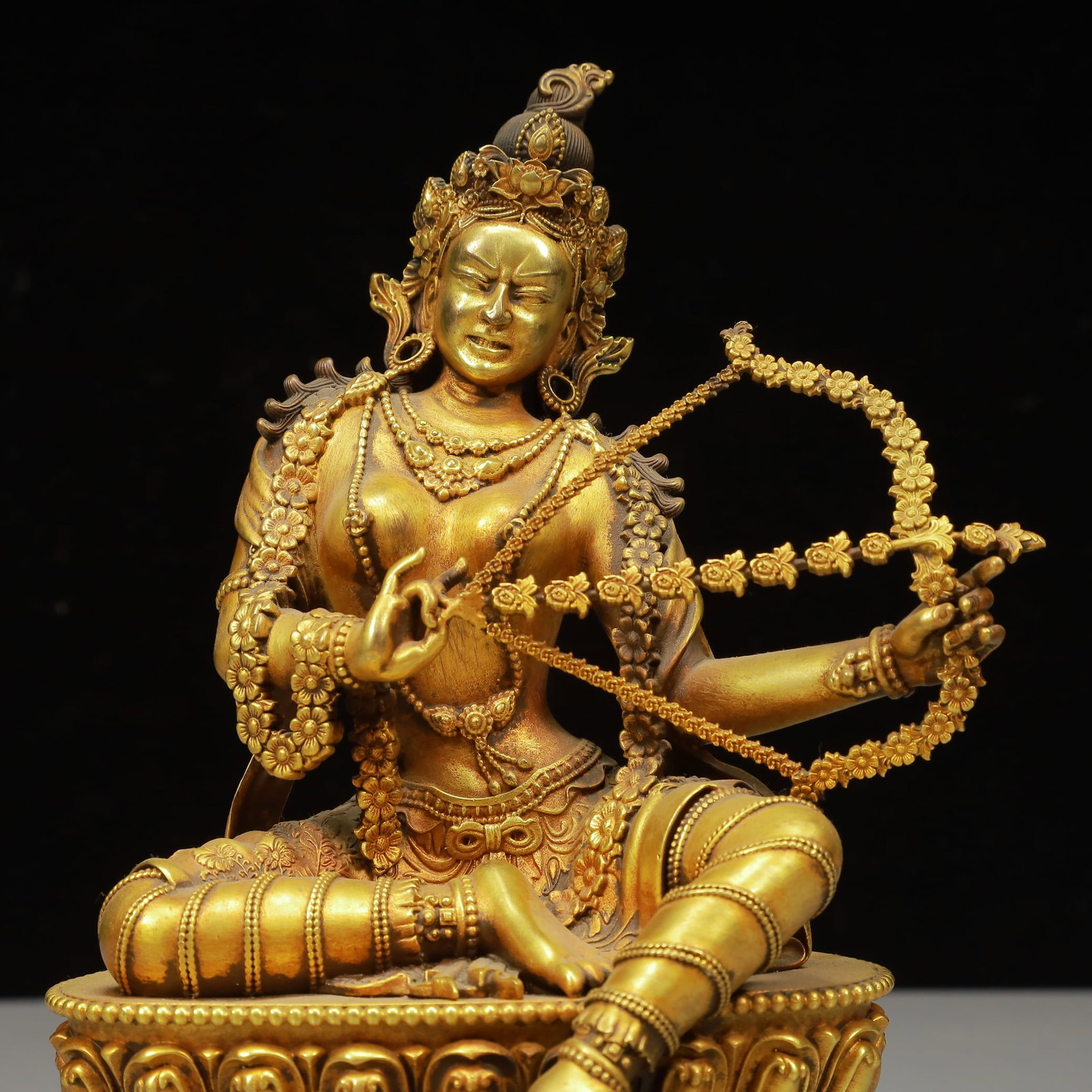 A Solemn Gilt Bronze Buddha Statue - 2
