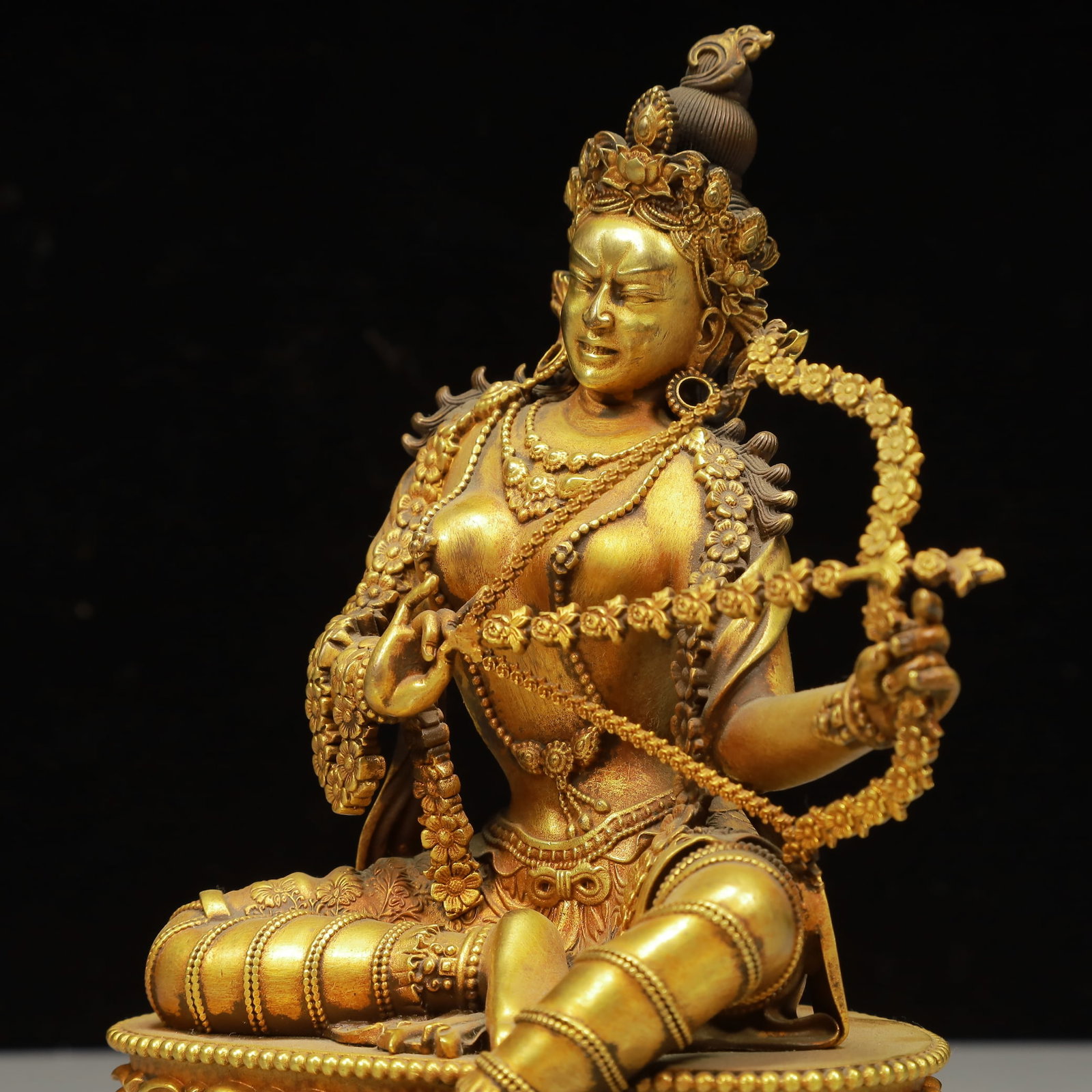 A Solemn Gilt Bronze Buddha Statue - 6