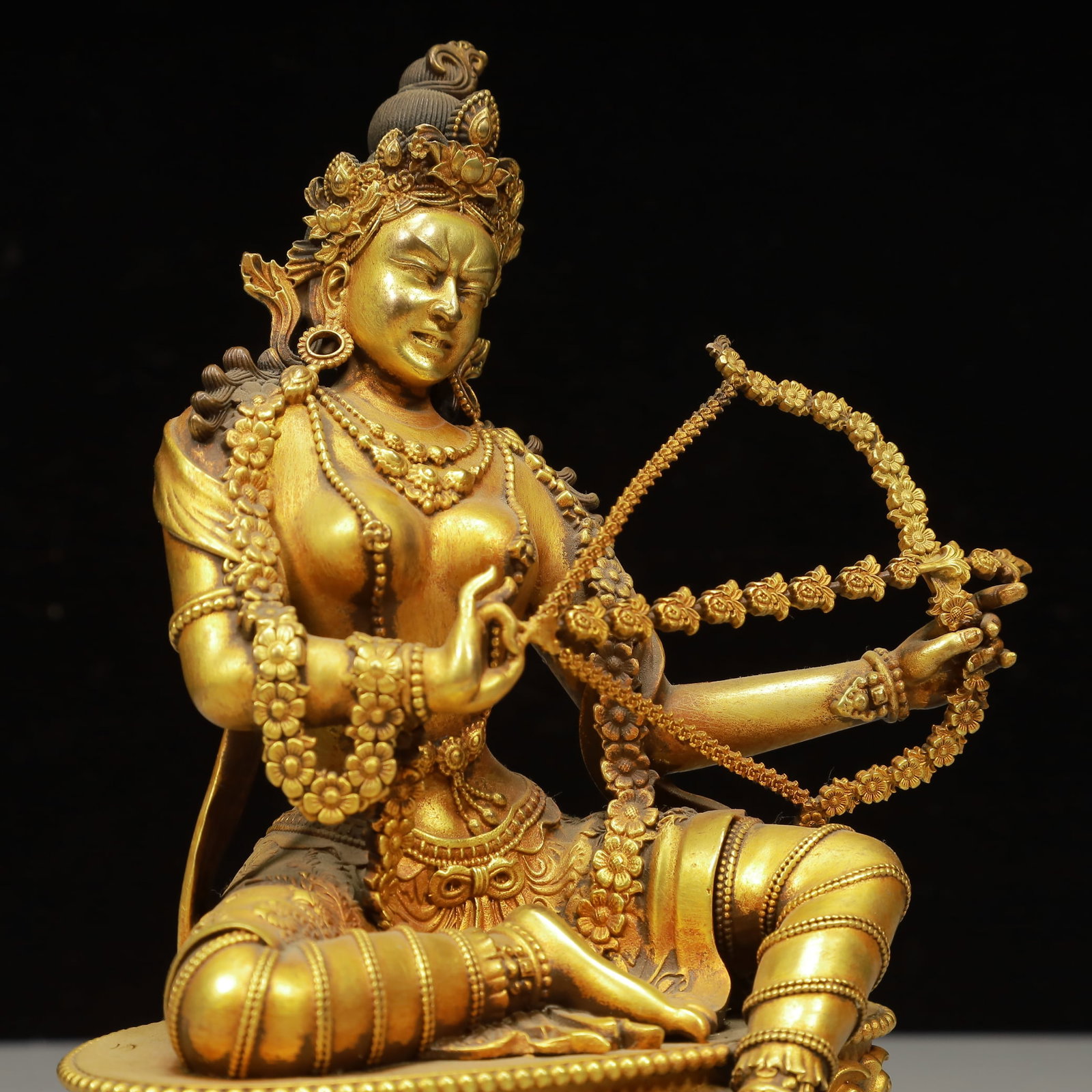 A Solemn Gilt Bronze Buddha Statue - 8