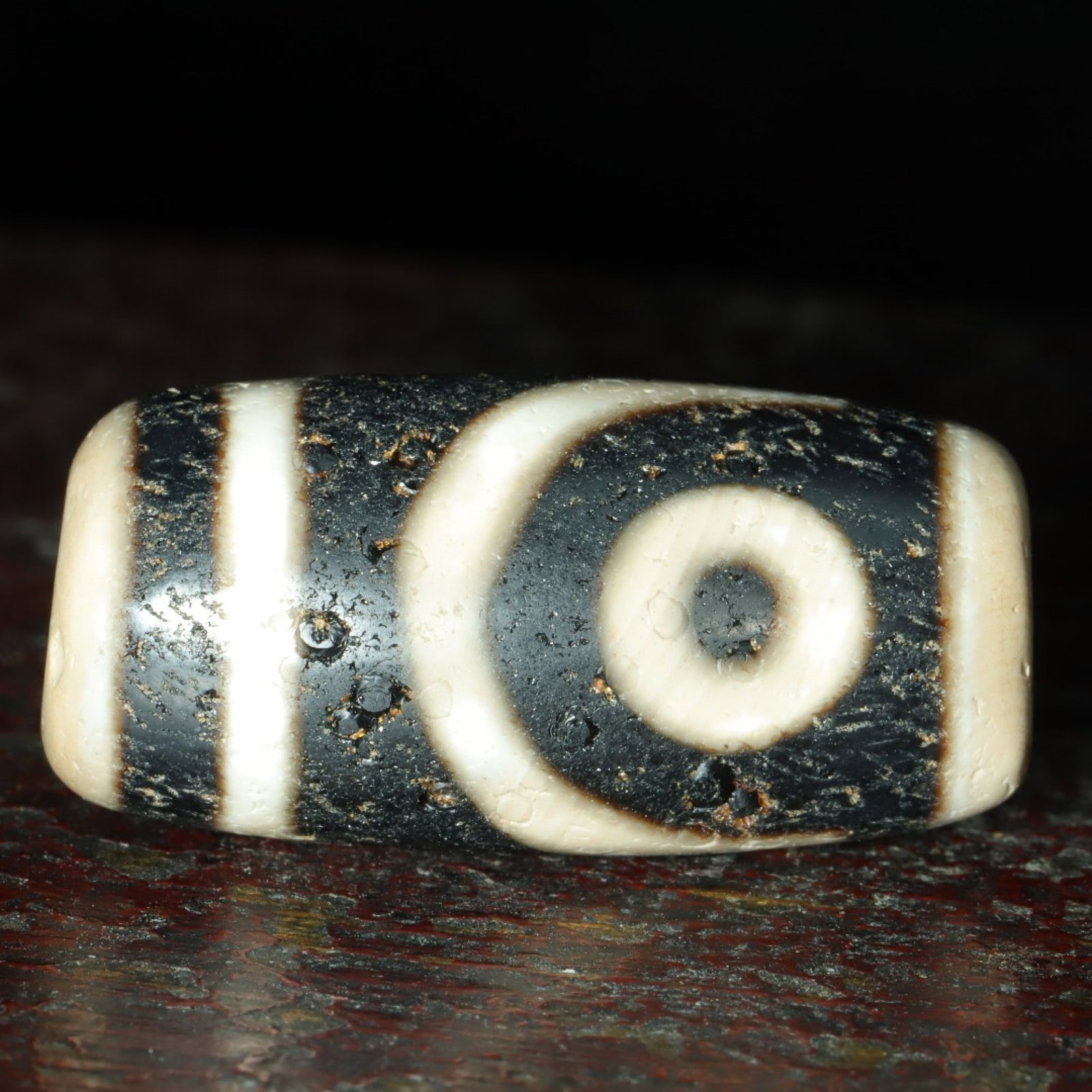 An Exquisite Two Eyes Dzi Bead Pendant - 5