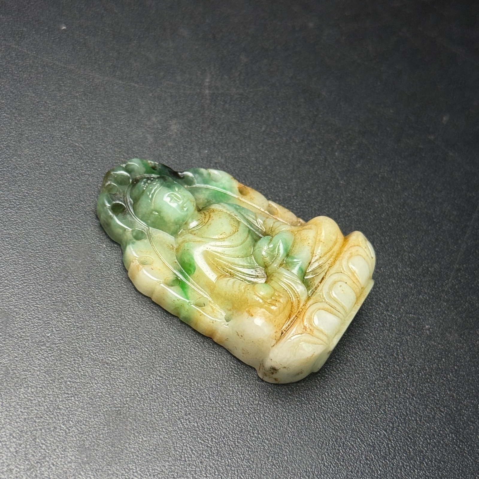 An Exquisite Jadeite Buddha Statue Pattern Pendant - 3