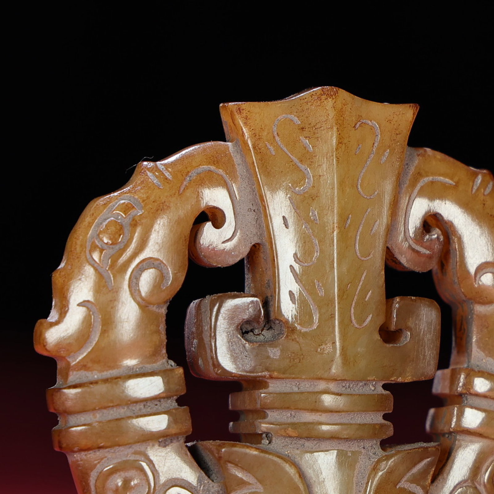 An Exquisite White Jade Beast-Face Pattern Pendant - 6