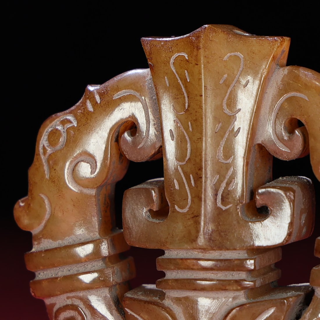 An Exquisite White Jade Beast-Face Pattern Pendant - 8