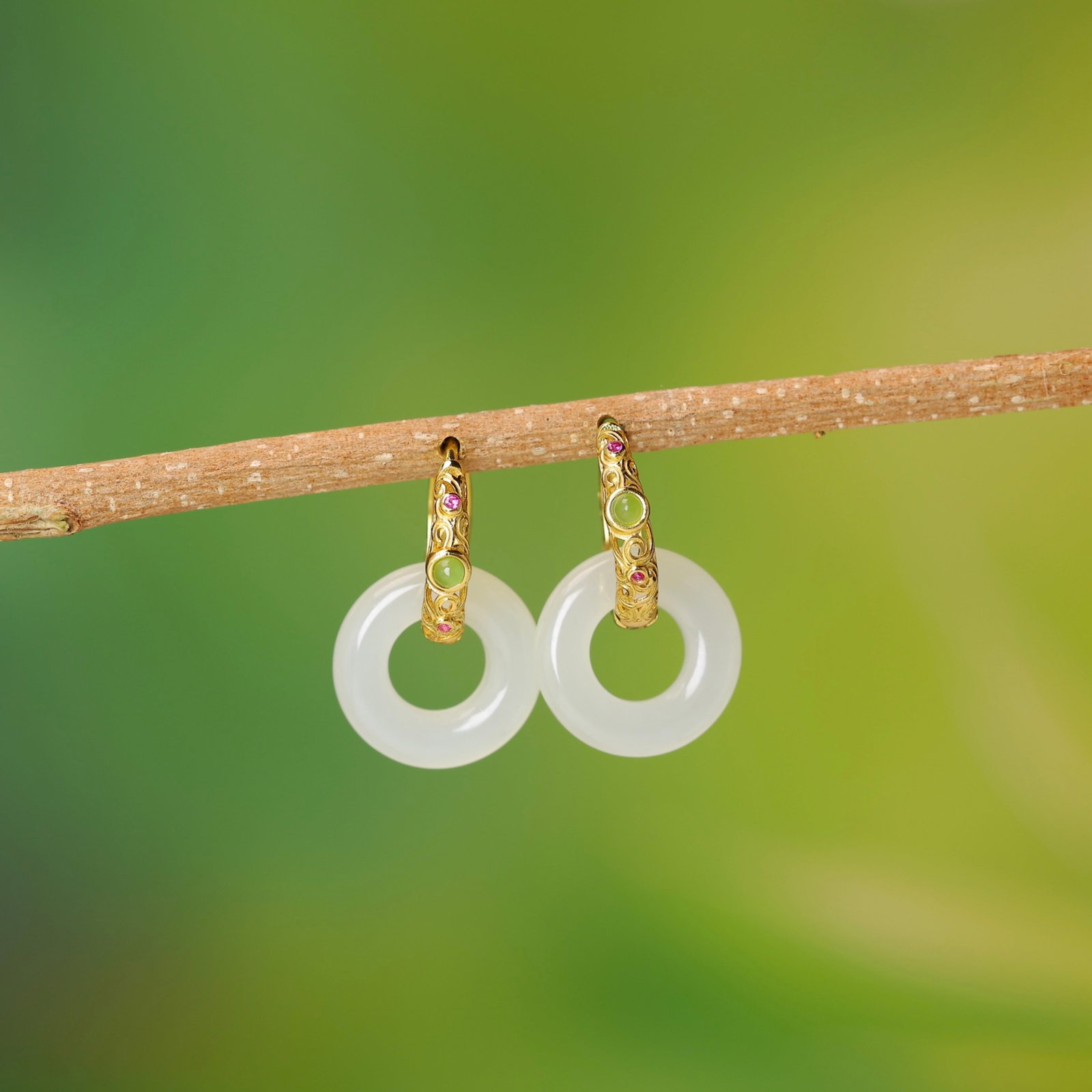 A Pair of Exquisite Sterling Silver-Gold Plated Inlaid White Jade Earrings - 5