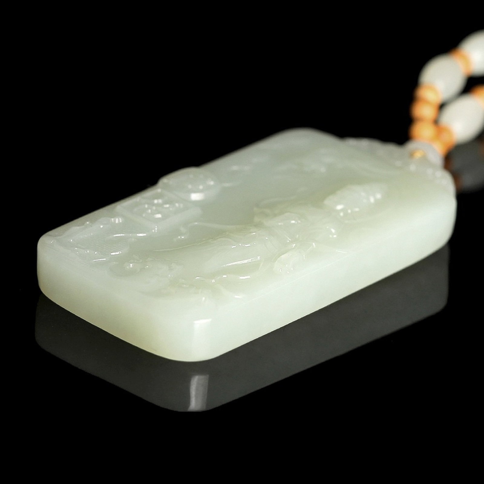 An Exquisite White Jade Statue of Avalokitesvara Pendant - 4