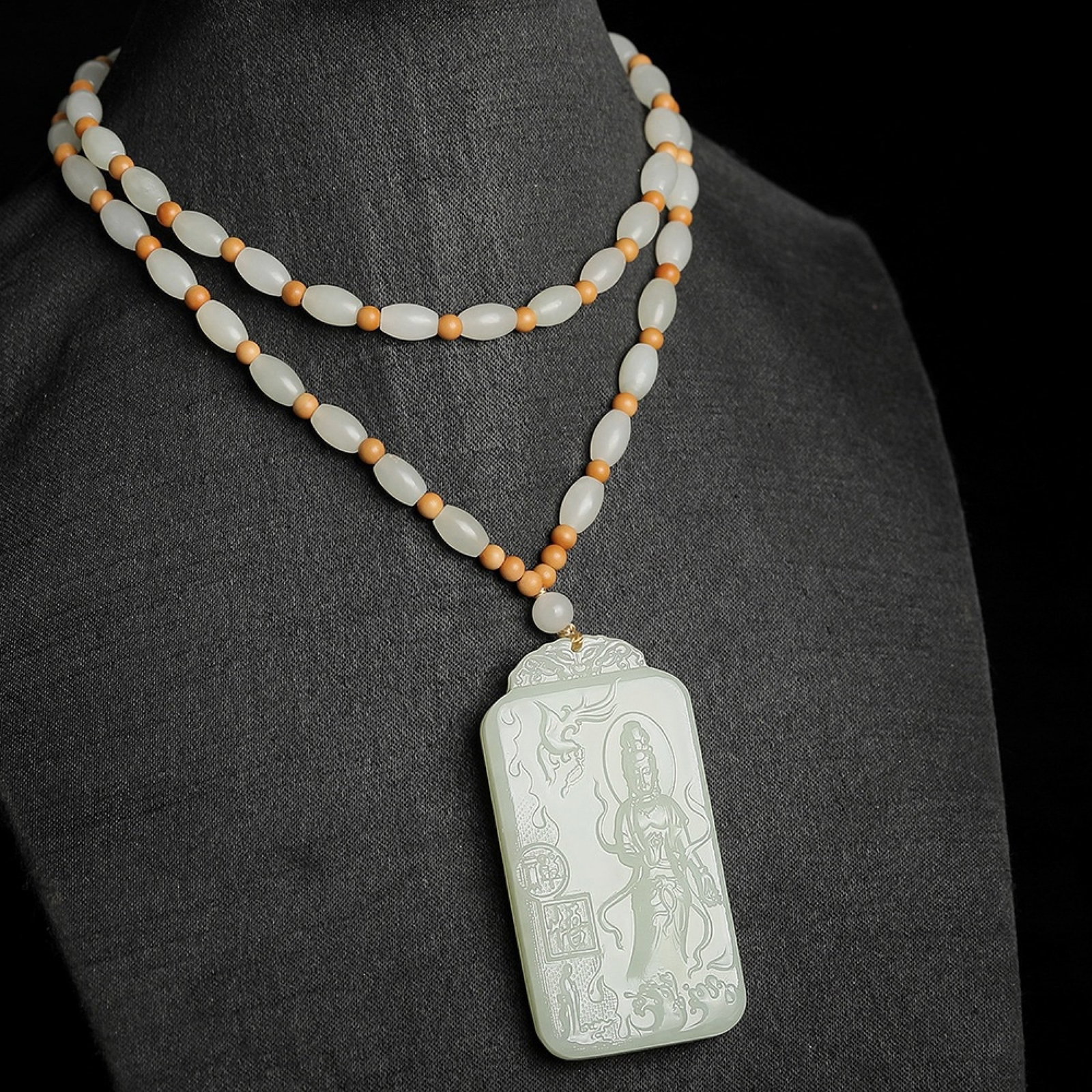 An Exquisite White Jade Statue of Avalokitesvara Pendant - 5