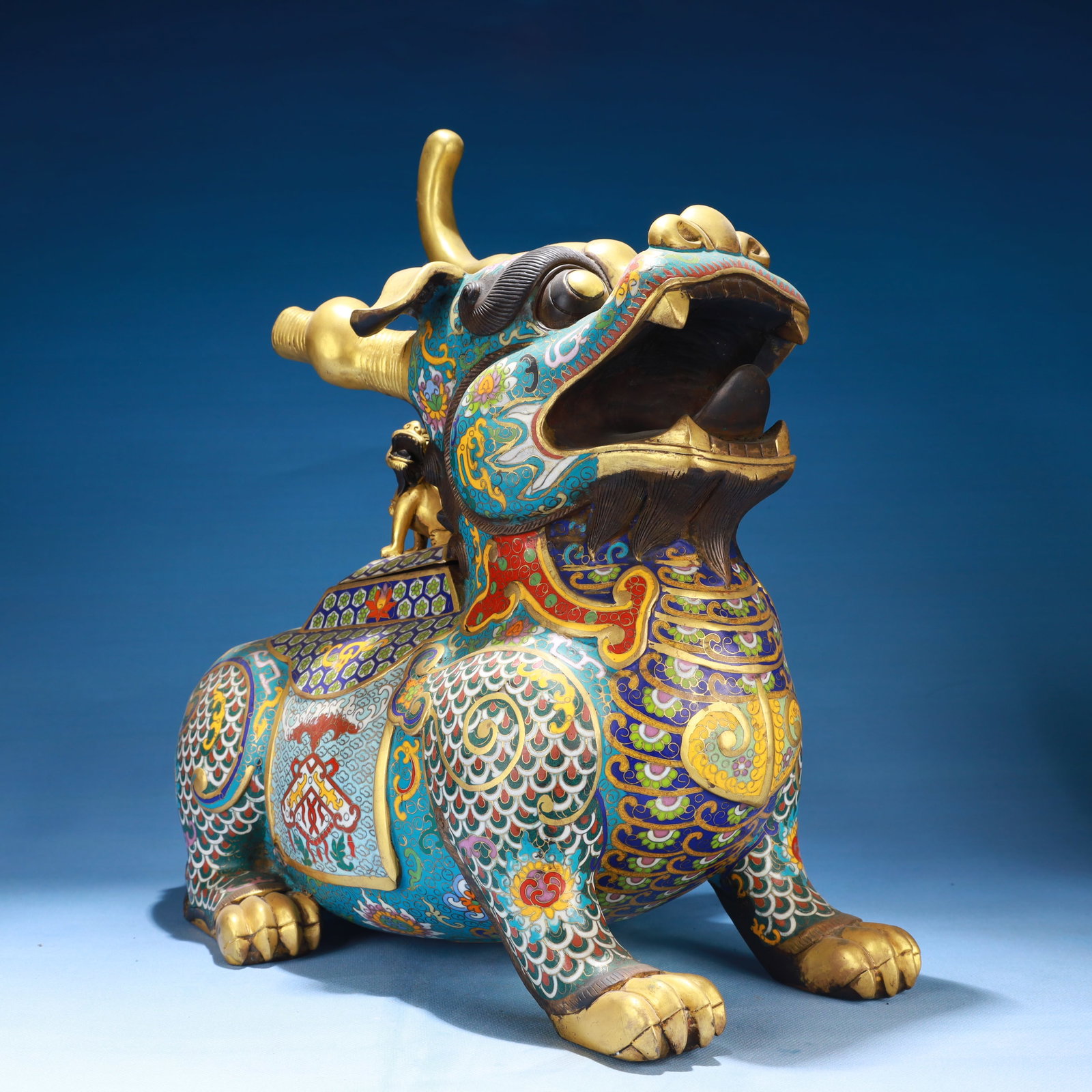 A Pair of Exquisite Cloisonne Lotus Pattern Kylin Ornament - 2