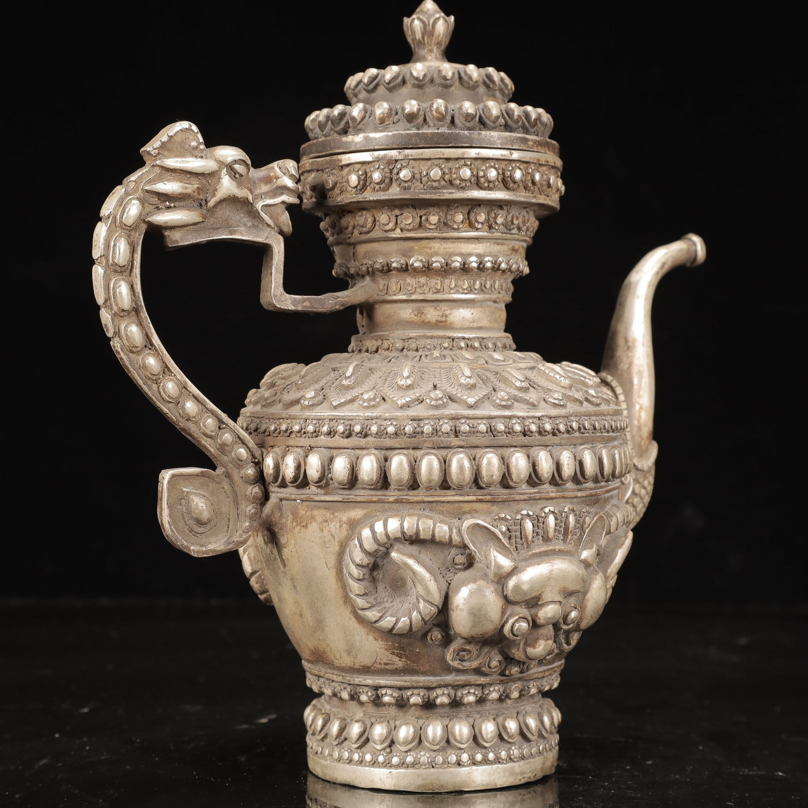 An Exquisite Silver-Plated Bronze Beast-Face Pattern Ewer - 12