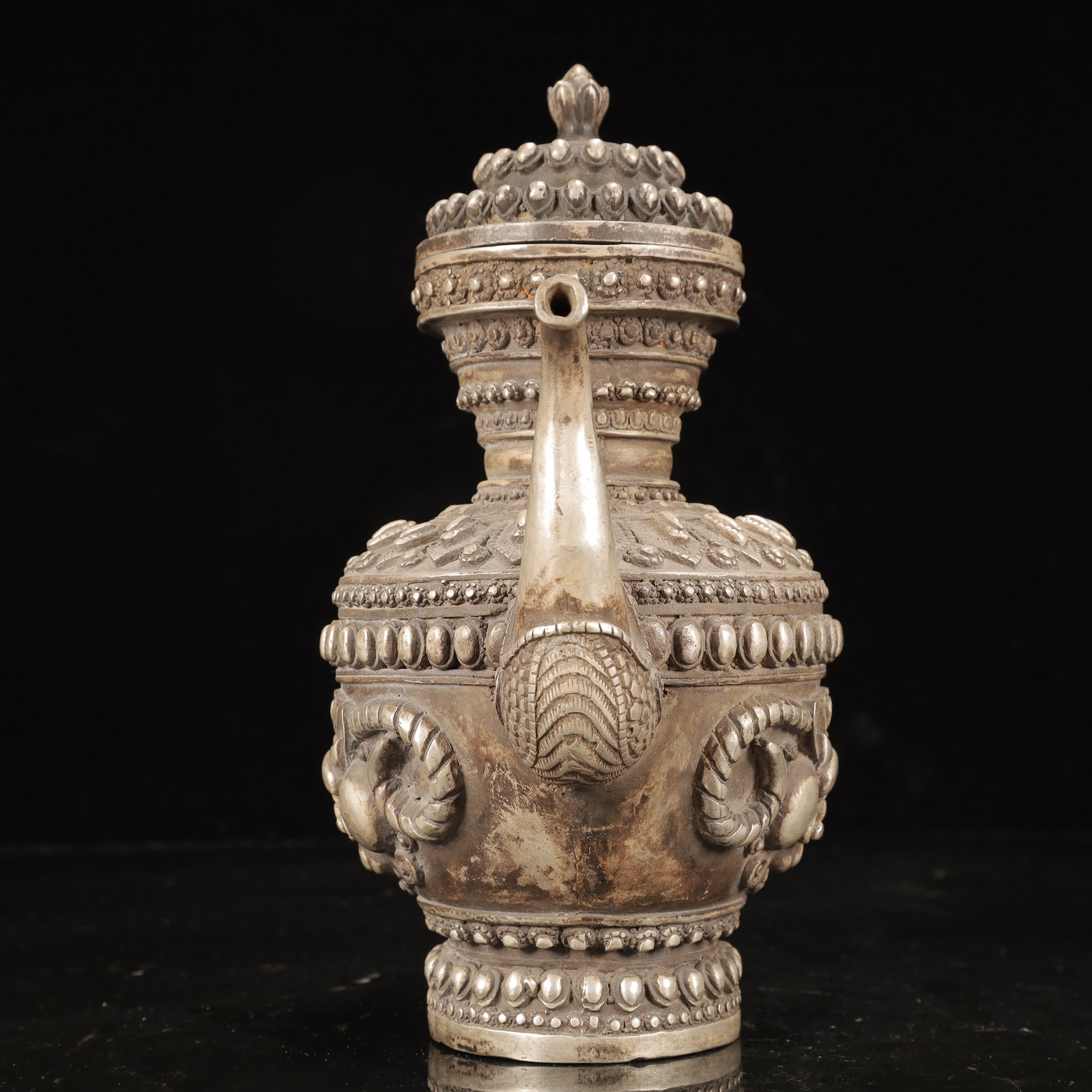 An Exquisite Silver-Plated Bronze Beast-Face Pattern Ewer - 7