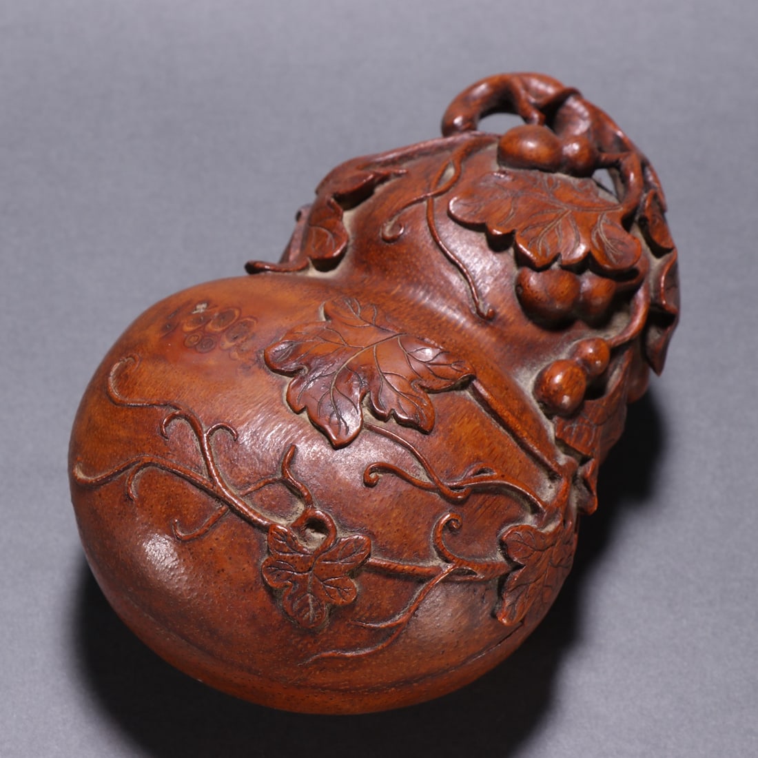 An Exquisite Bamboo Gourd-Shaped Box - 5