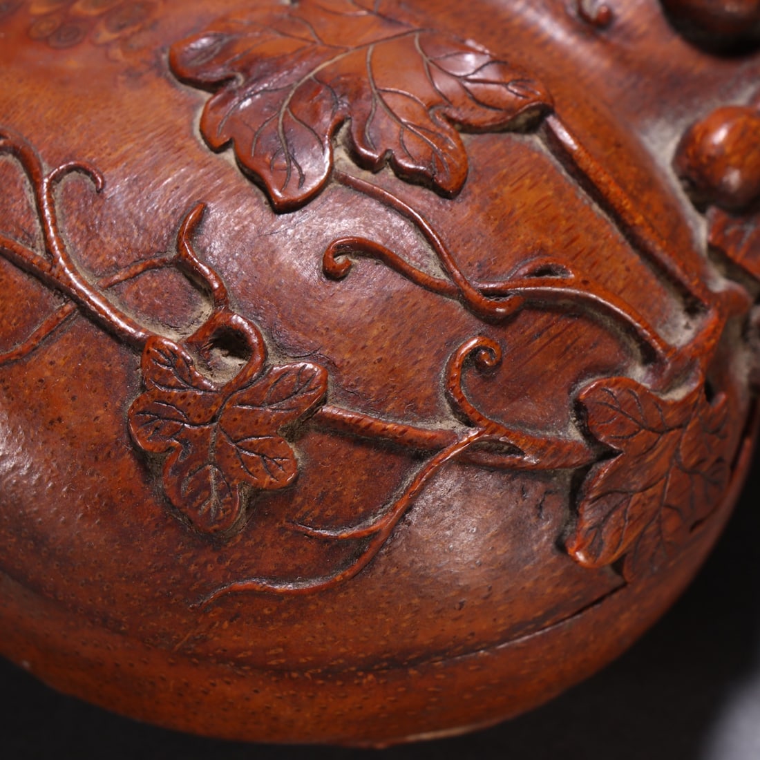 An Exquisite Bamboo Gourd-Shaped Box - 6