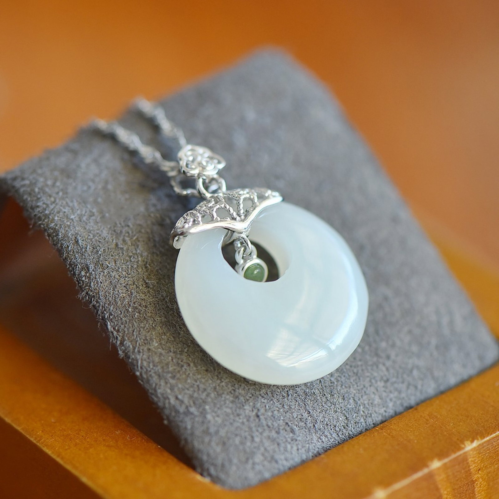 An Exquisite Sterling Silver Inlaid White Jade Pendant,Inlaid Jasper - 5