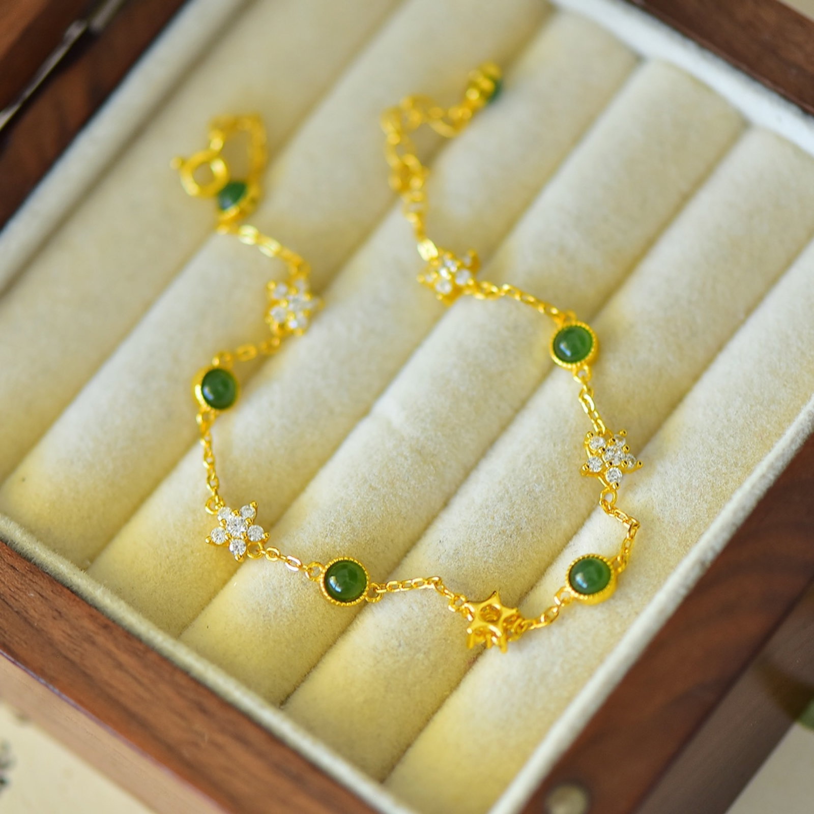 An Exquisite Sterling Silver-Gold Plated Inlaid Jasper Bracelets,Inlaid Diamond - 2