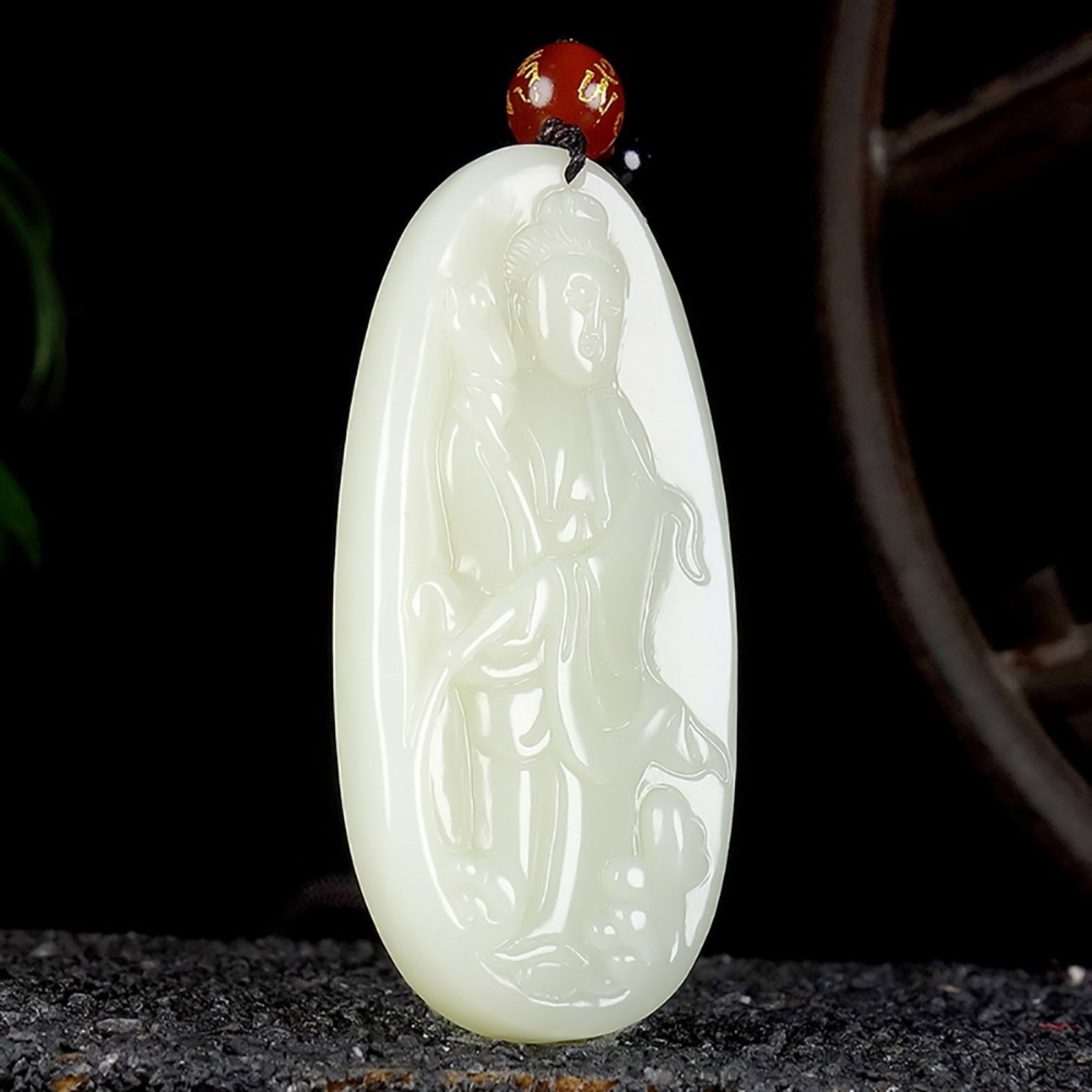 An Exquisite White Jade Statue of Avalokitesvara Pendant - 3