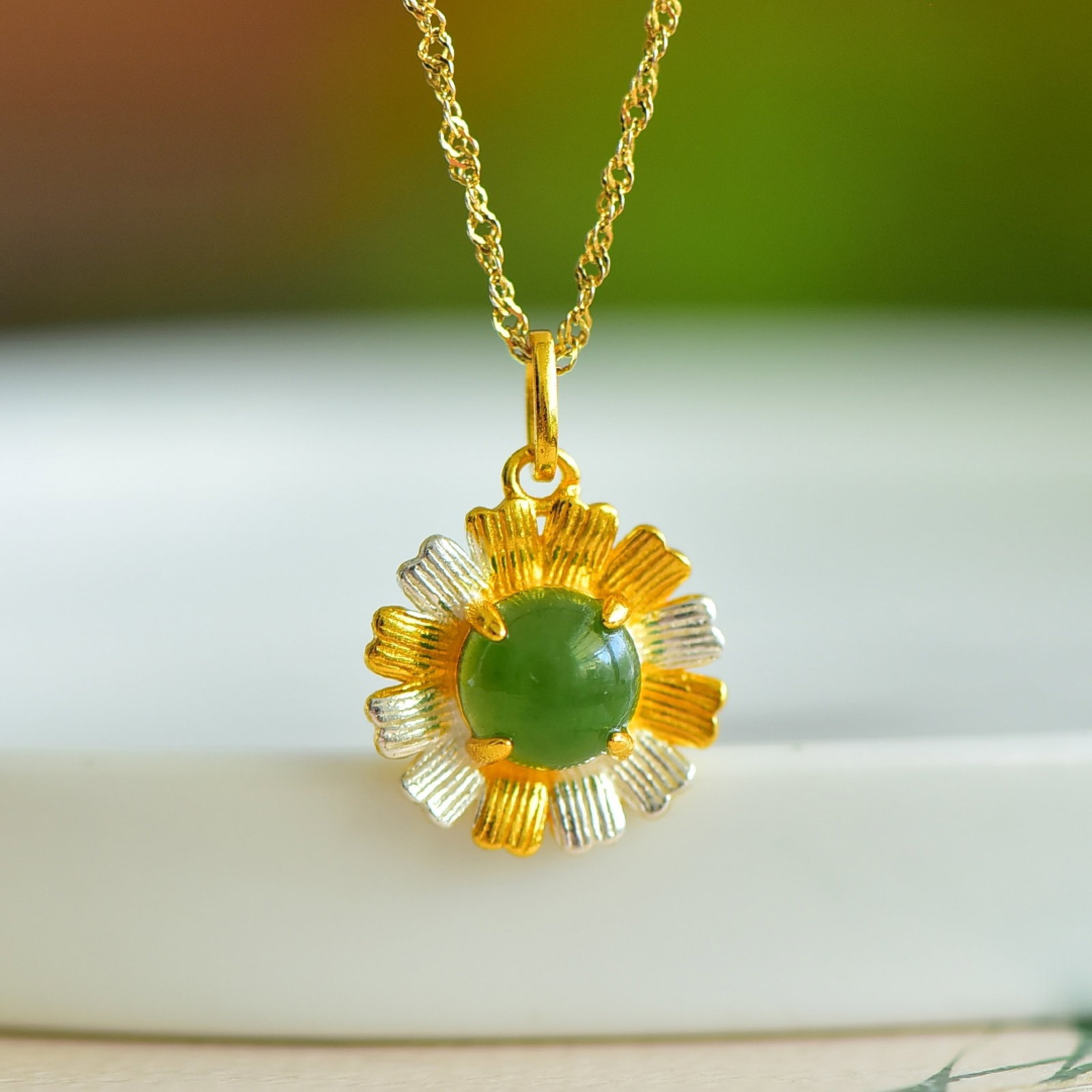 An Exquisite Sterling Silver-Gold Plated Inlaid Jasper Pendant - 2