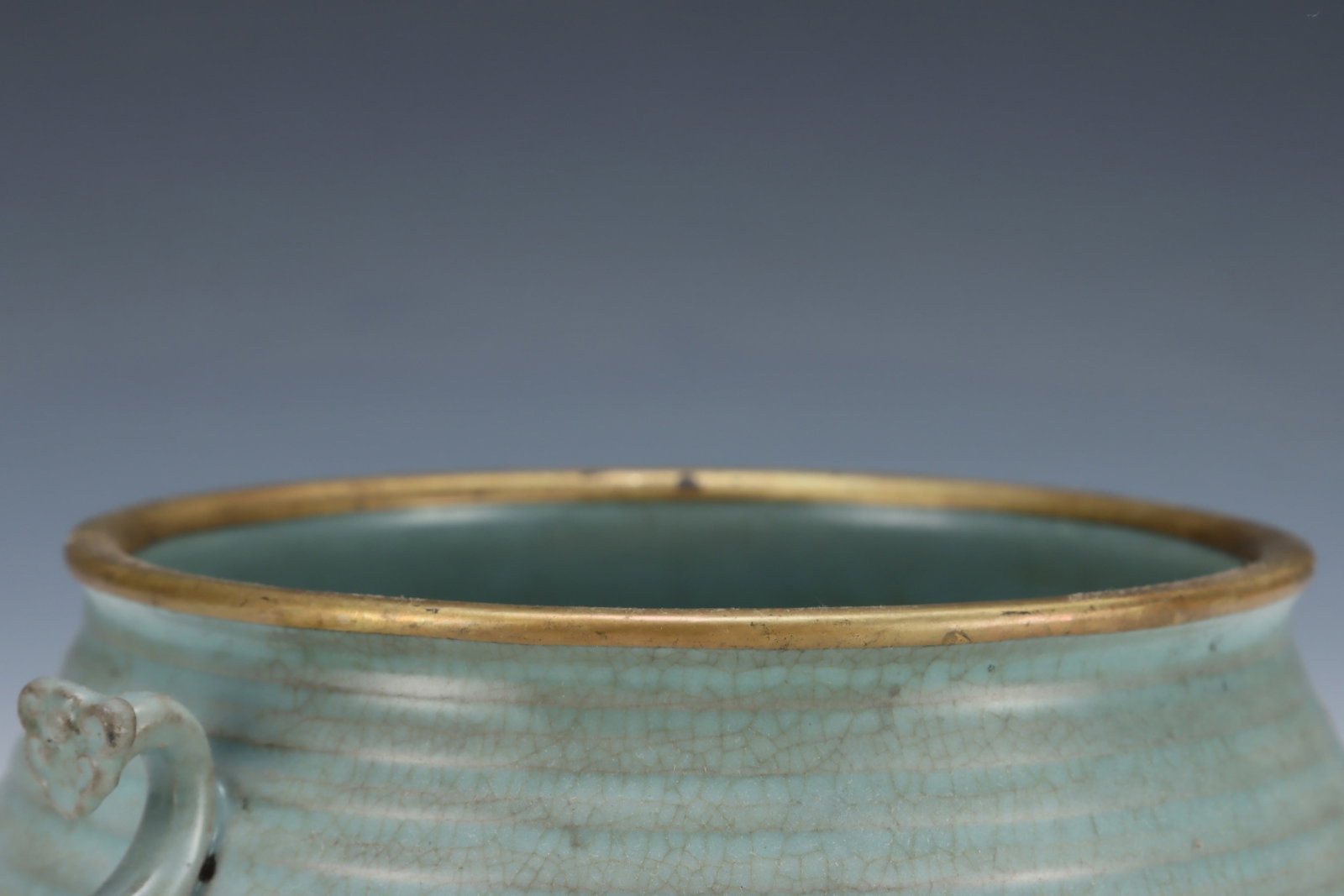 An Exquisite Ru yao Sky Blue Glazed Cover with Gold Ruyi-Ears Censer,with an Imperial Poem by Emp... - 4