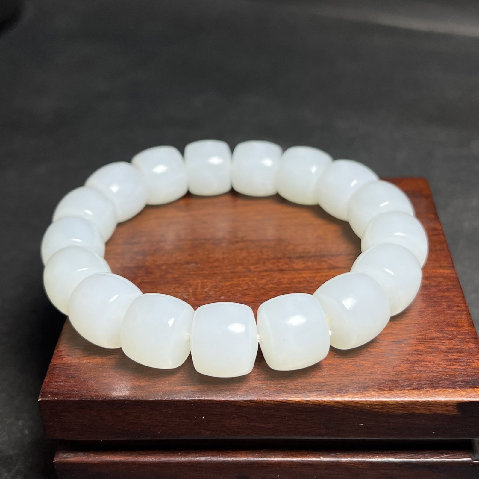 An Exquisite White Jade Bracelets - 4