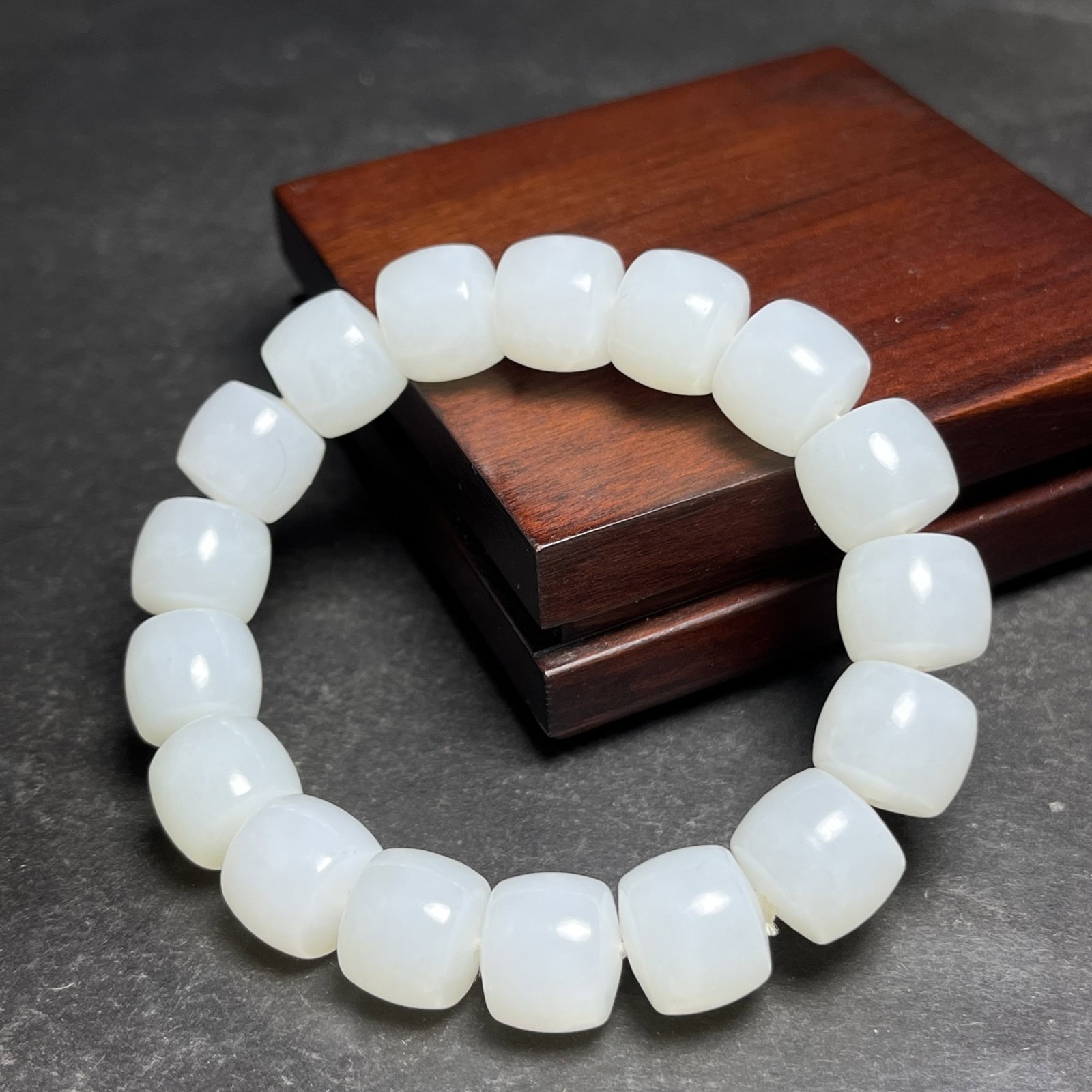 An Exquisite White Jade Bracelets - 5